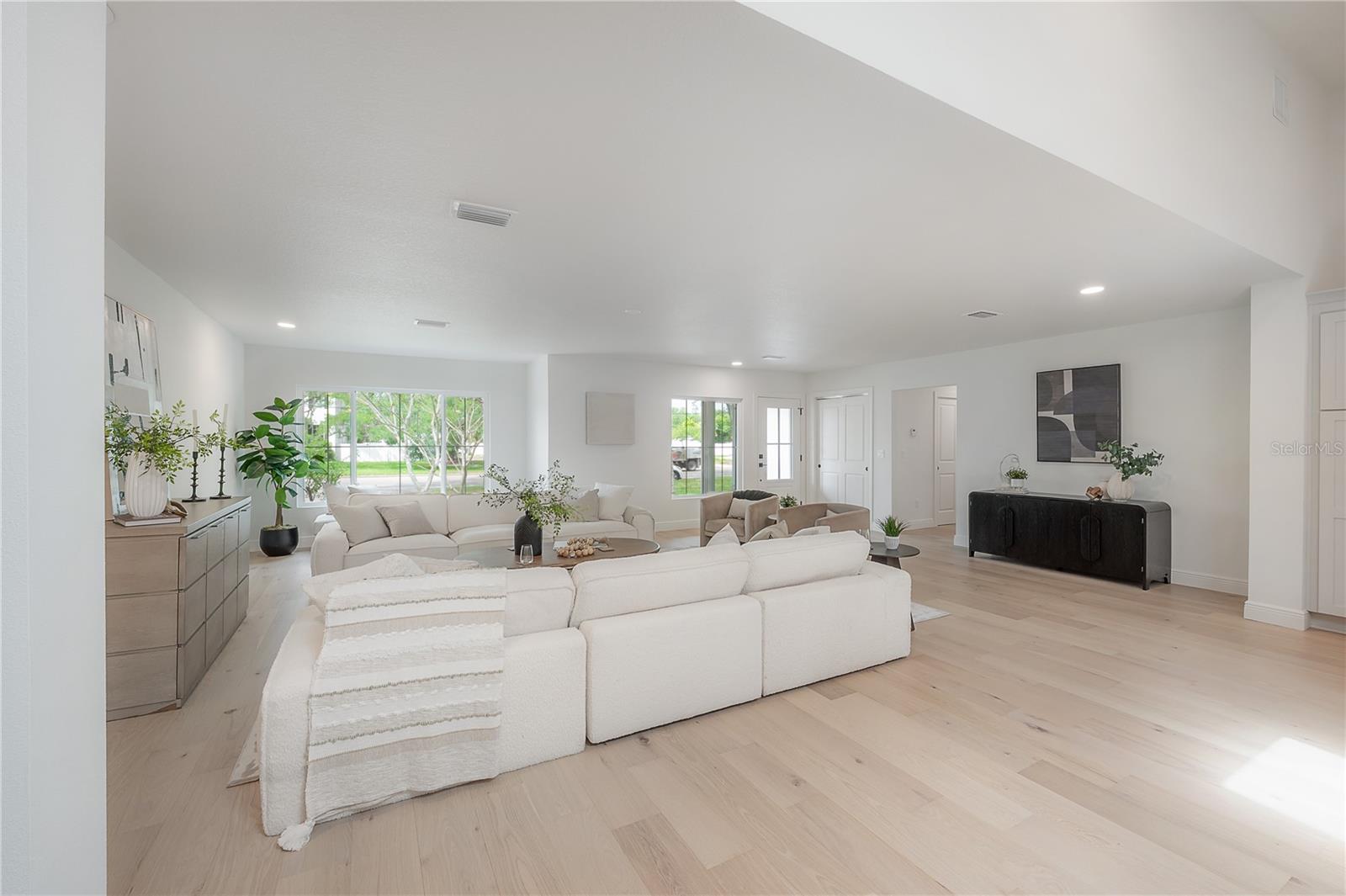 Image 16 of 48 For 471 Davis Boulevard