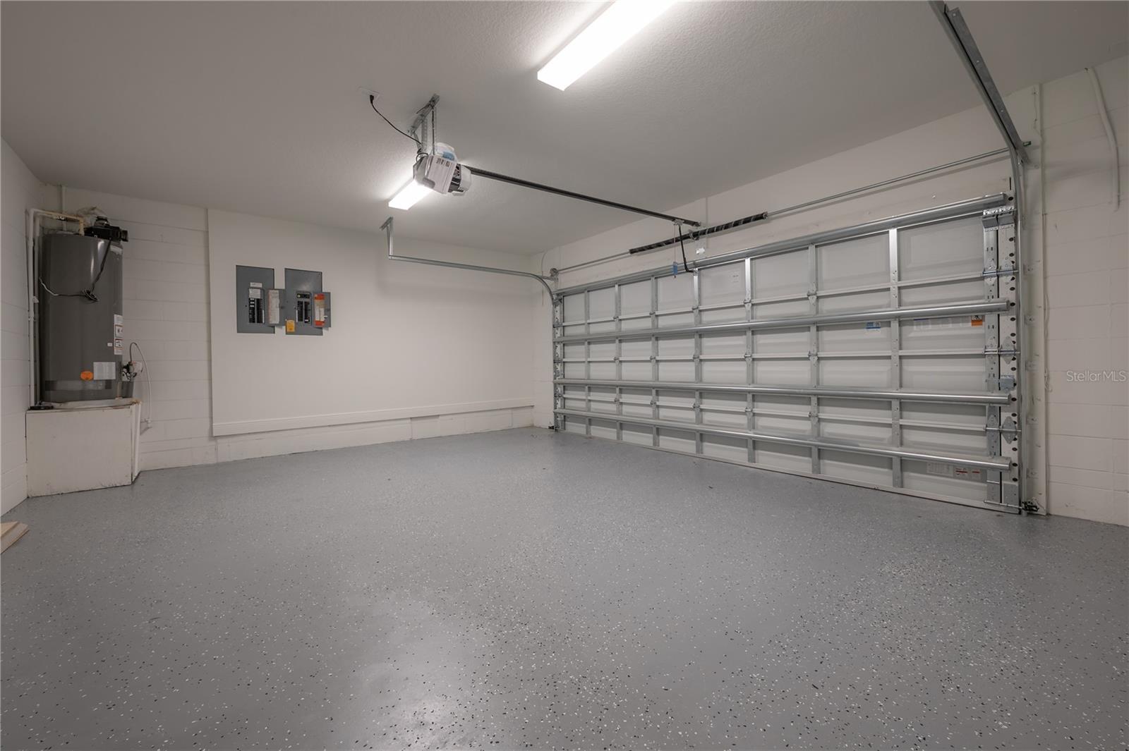 Image 39 of 48 For 471 Davis Boulevard