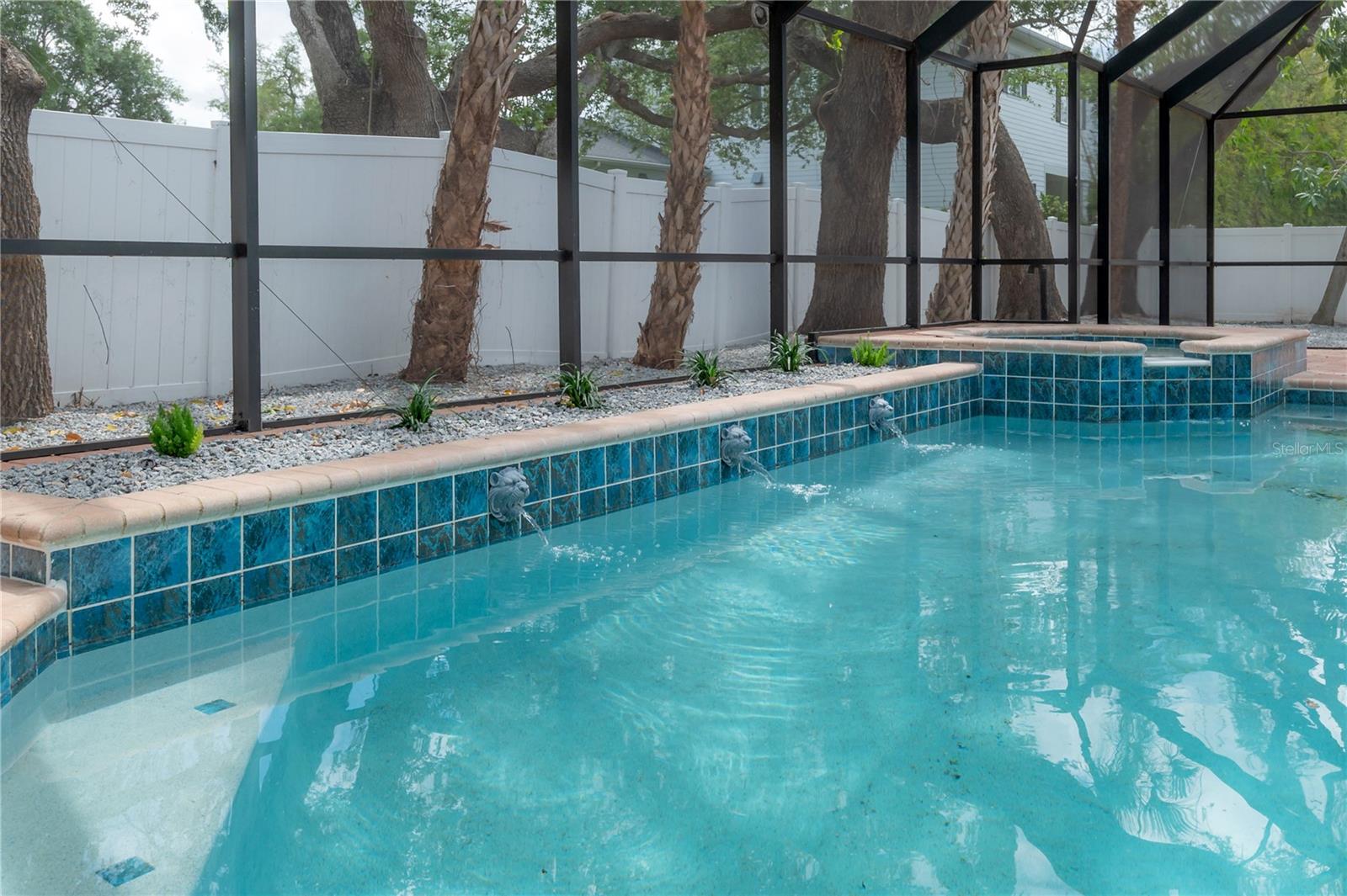 Image 43 of 48 For 471 Davis Boulevard