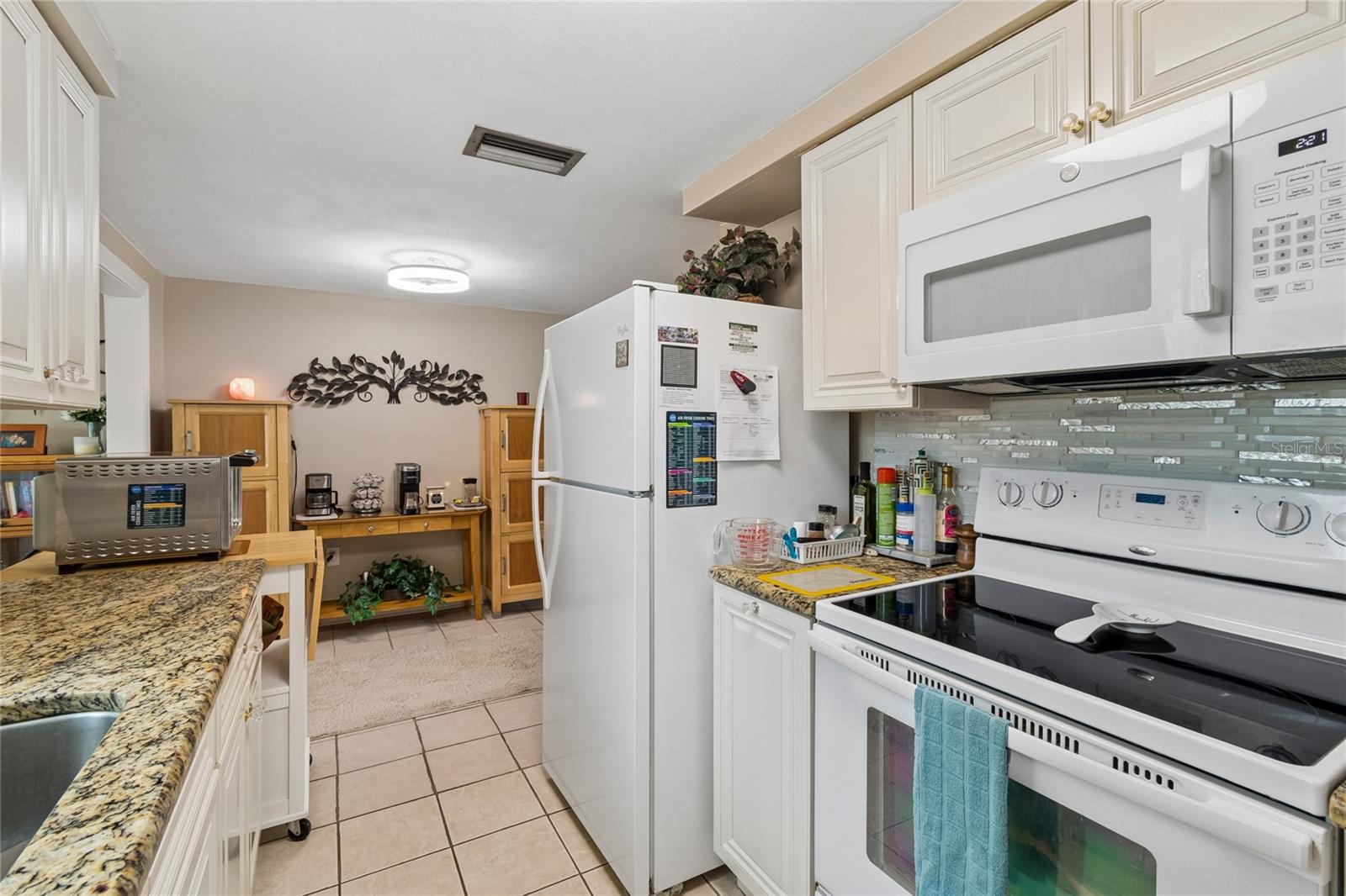 Image 13 of 39 For 4904 Fleetwood Street