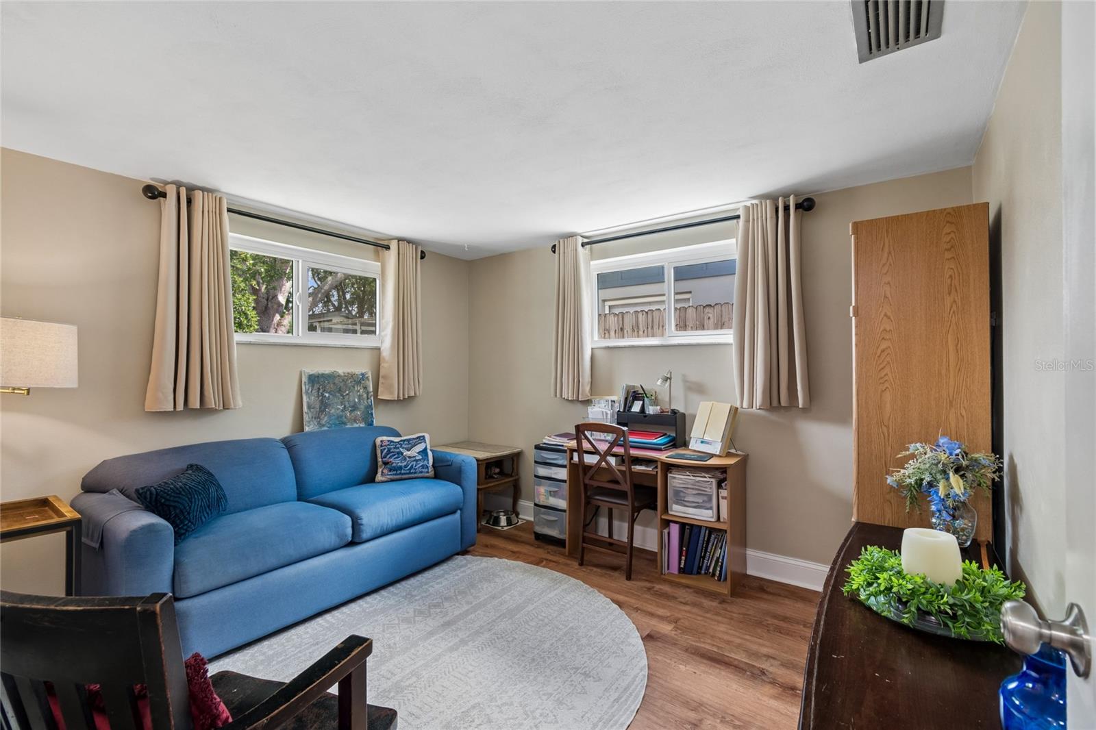 Image 18 of 39 For 4904 Fleetwood Street