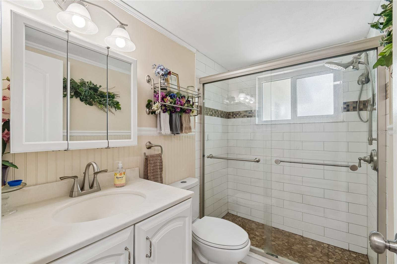 Image 22 of 39 For 4904 Fleetwood Street