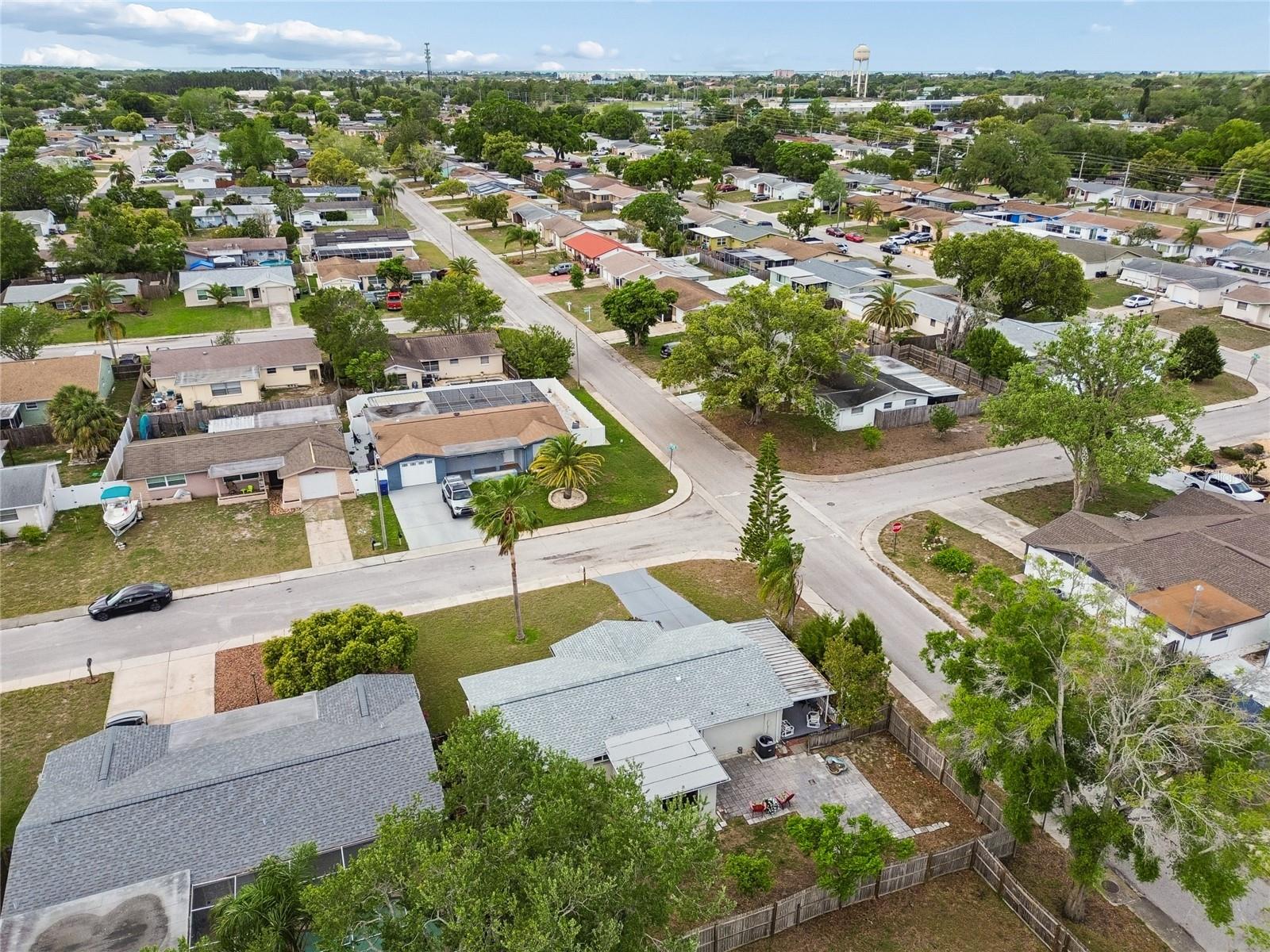 Image 38 of 39 For 4904 Fleetwood Street