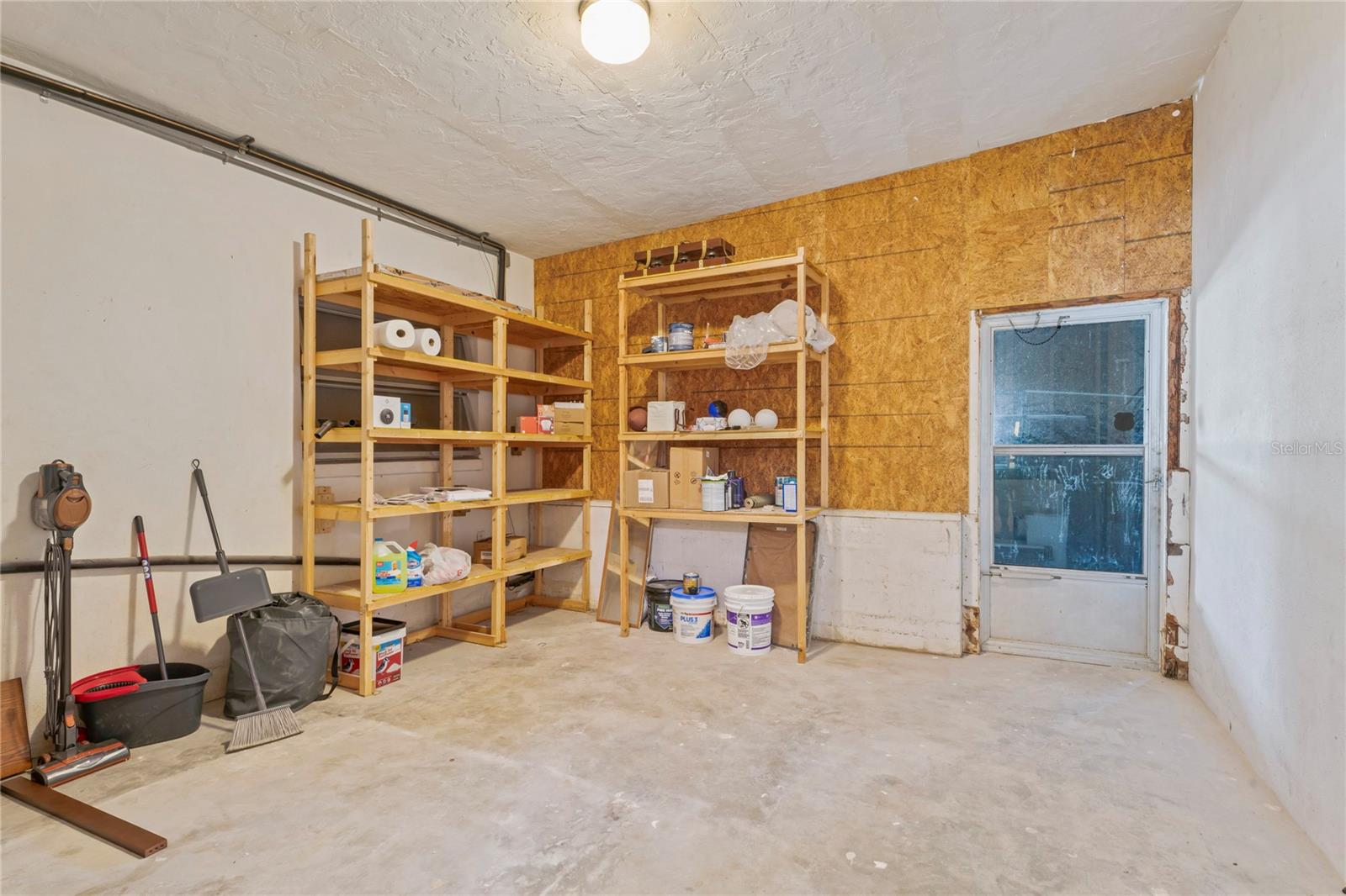 Listing photo id 24 for 12296 144th Lane