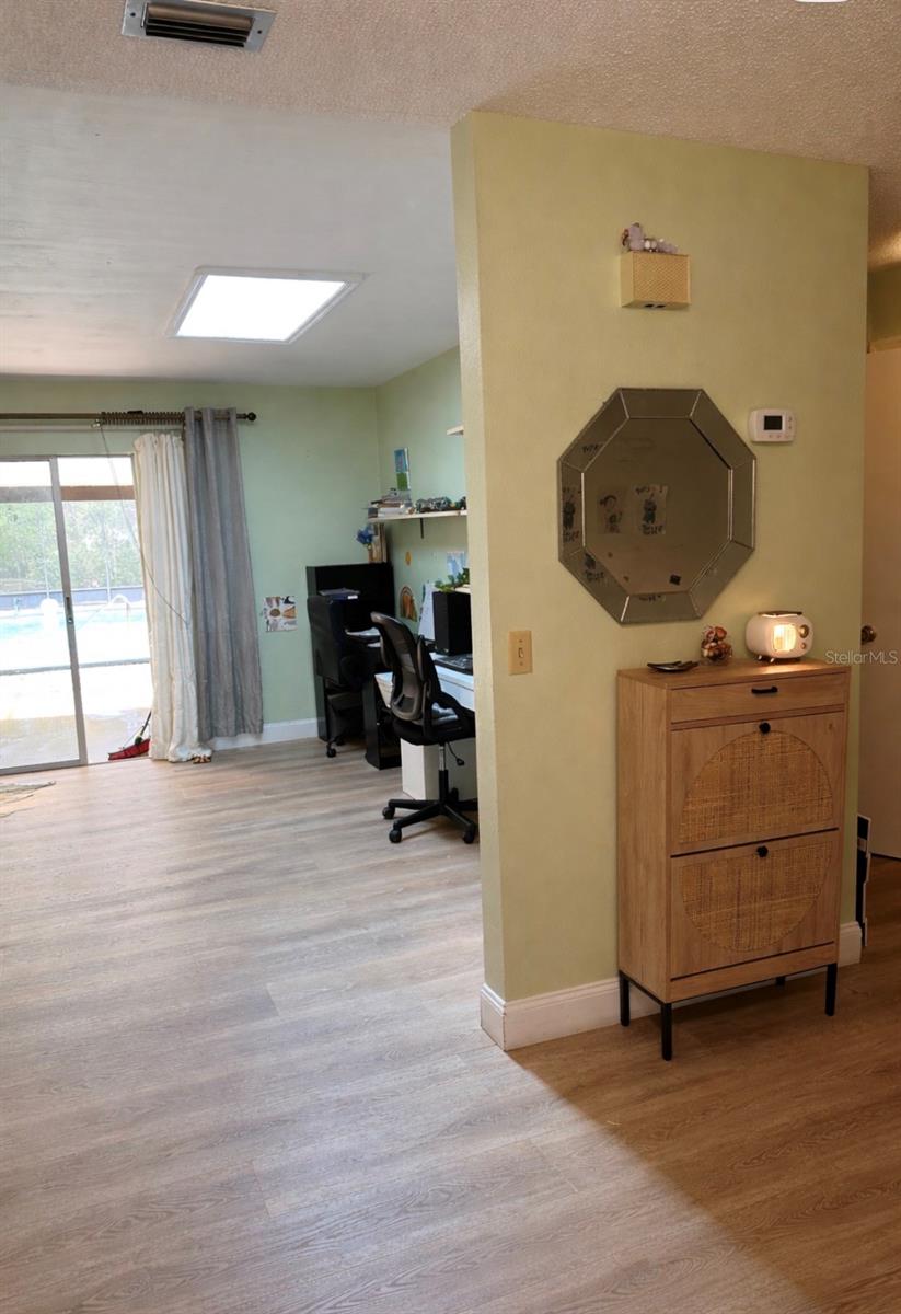 Image 10 of 42 For 12262 Hyacinth Point