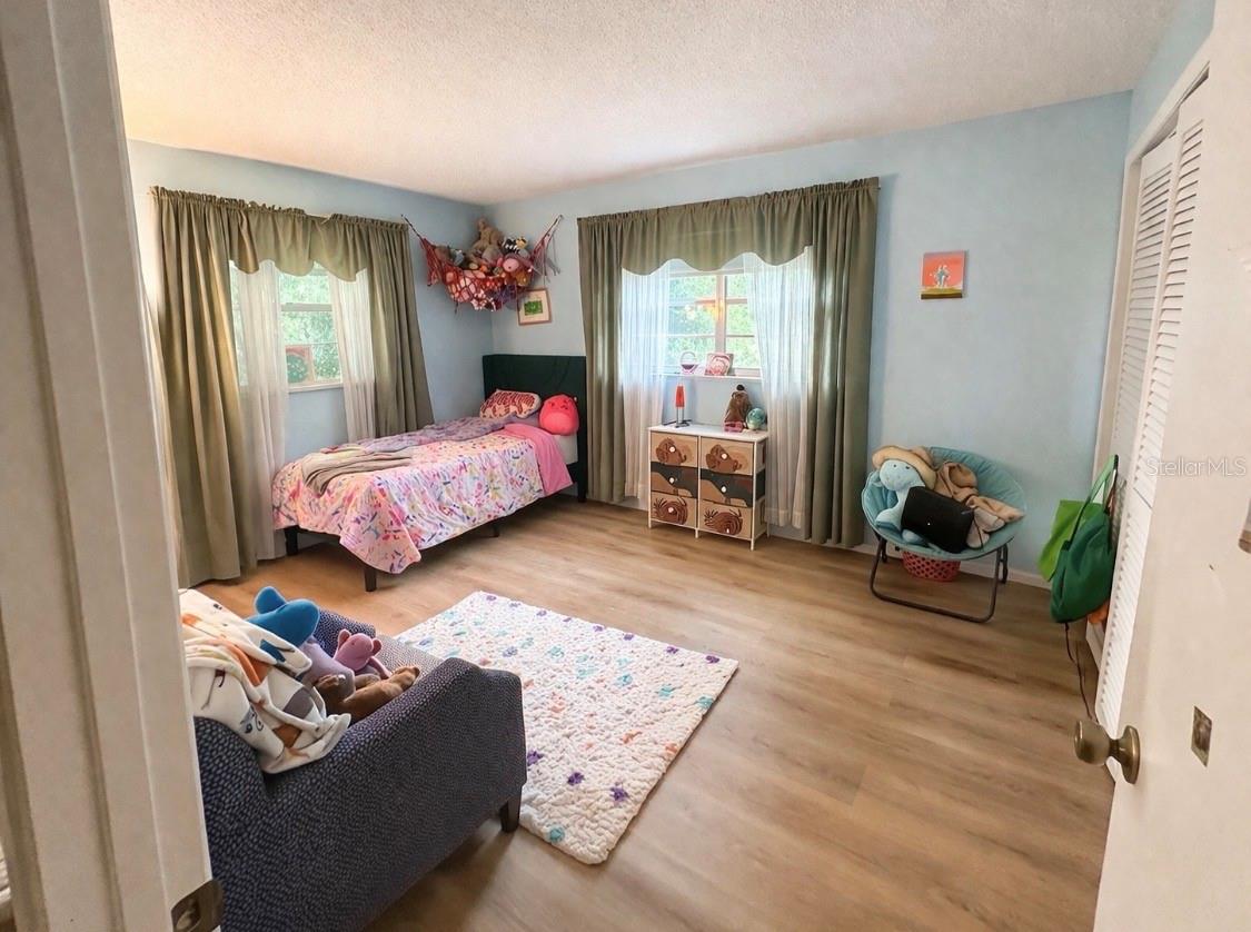 Image 17 of 42 For 12262 Hyacinth Point