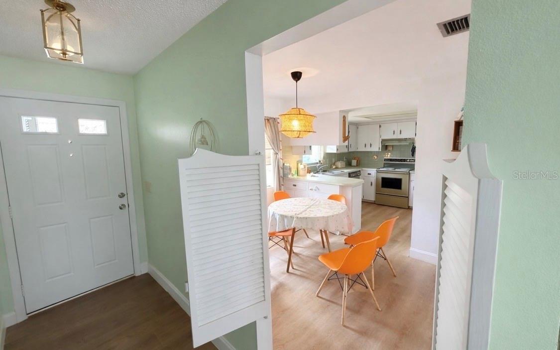 Image 6 of 42 For 12262 Hyacinth Point