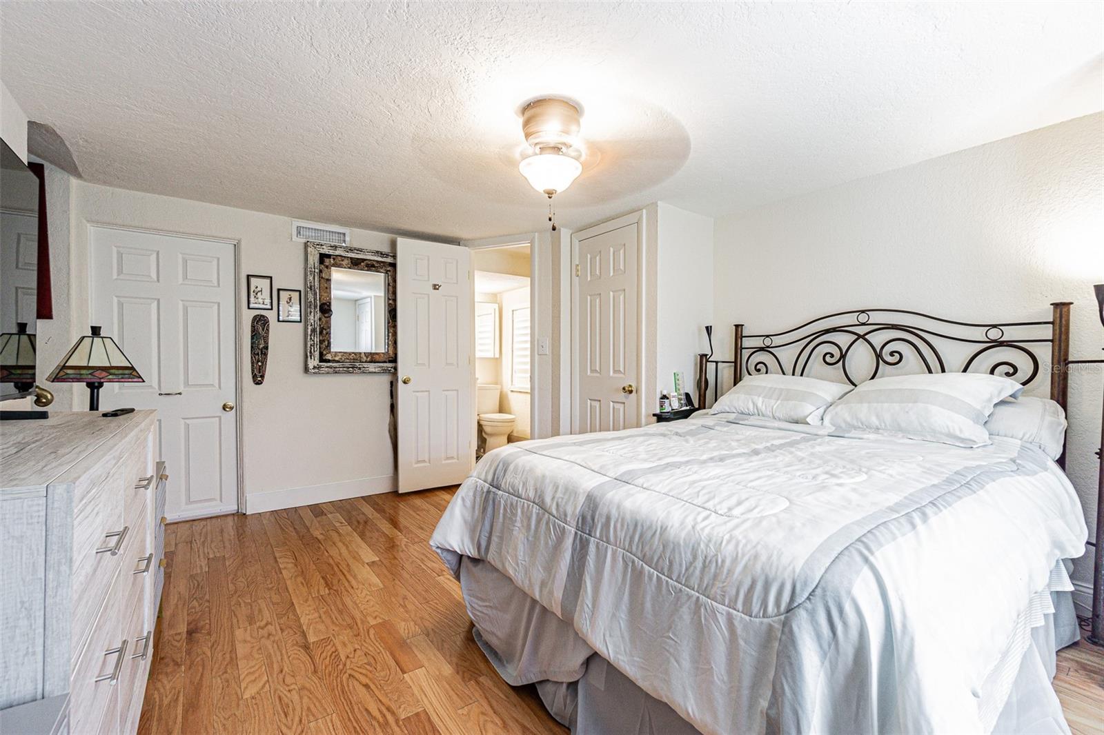 Image 15 of 57 For 243 Snell Isle Boulevard Ne