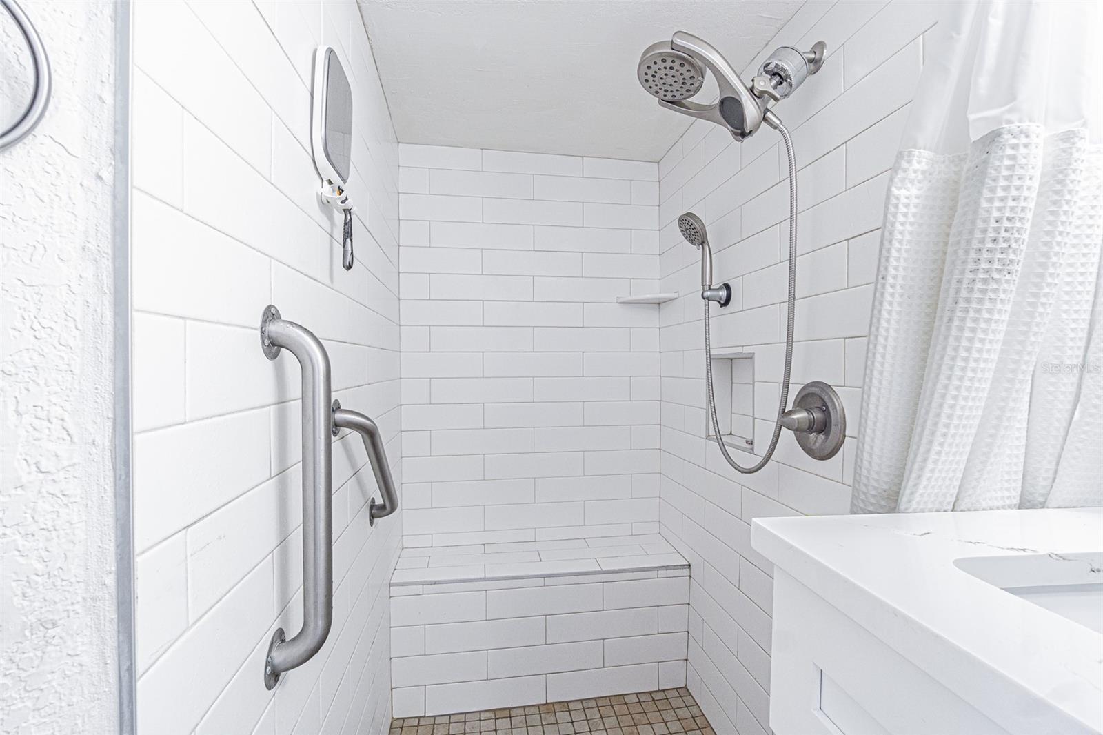 Image 18 of 57 For 243 Snell Isle Boulevard Ne