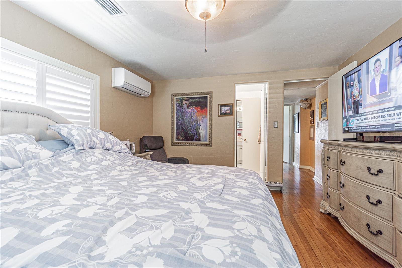 Image 21 of 57 For 243 Snell Isle Boulevard Ne