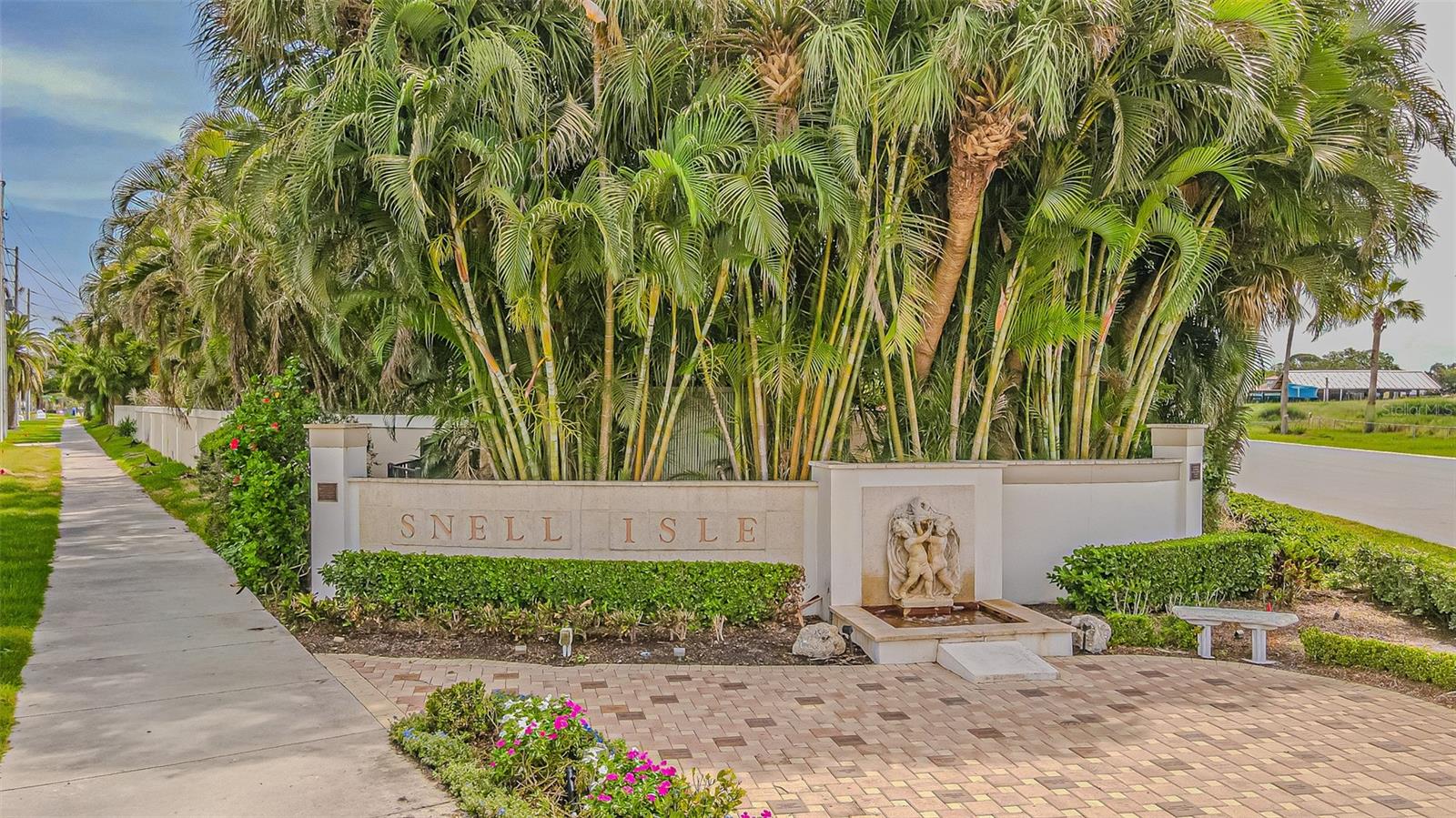 Image 39 of 57 For 243 Snell Isle Boulevard Ne