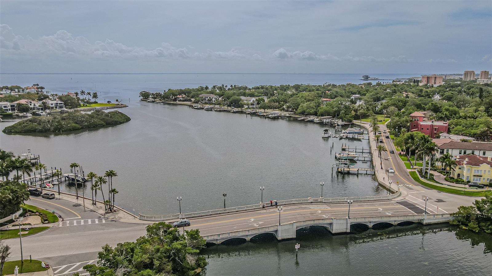 Image 42 of 57 For 243 Snell Isle Boulevard Ne