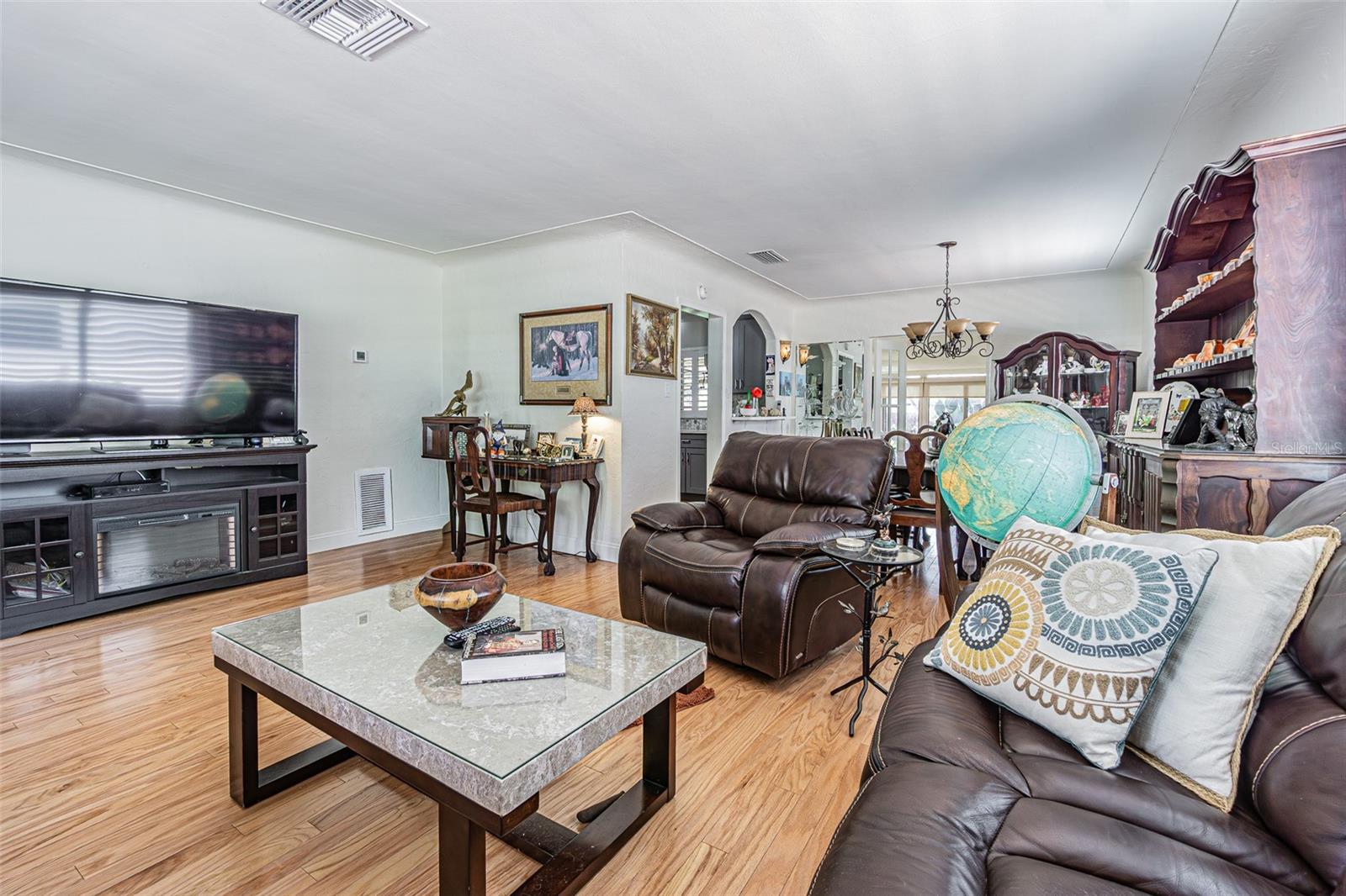 Image 6 of 57 For 243 Snell Isle Boulevard Ne