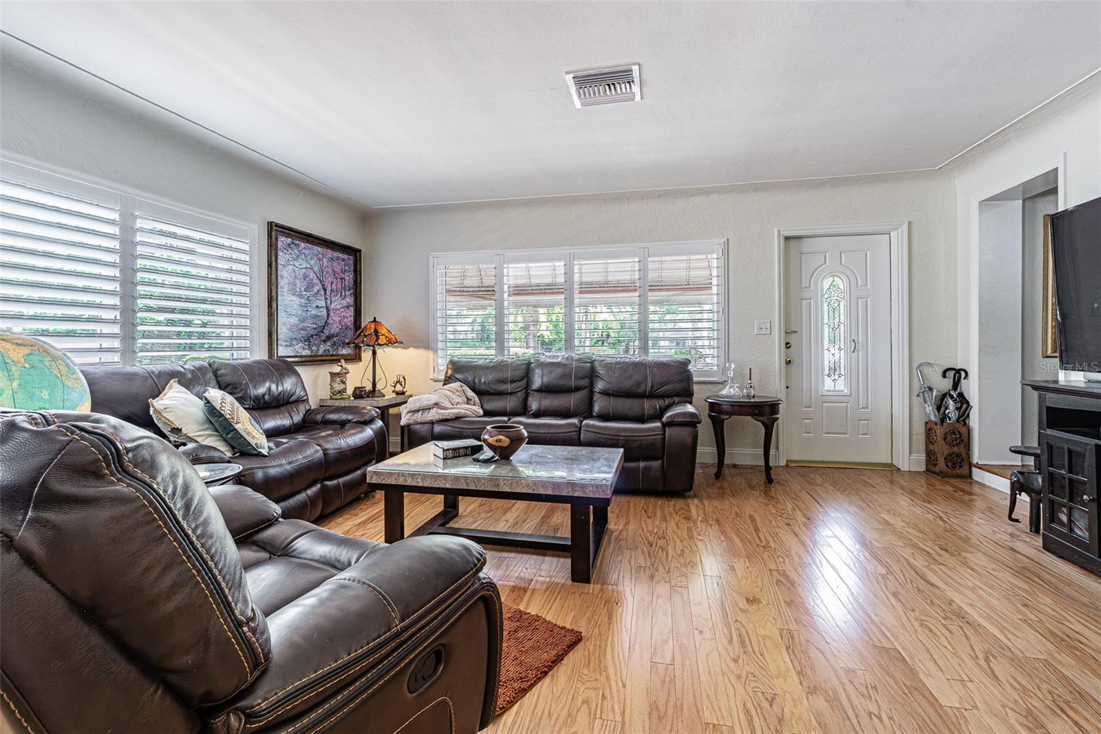 Image 7 of 57 For 243 Snell Isle Boulevard Ne