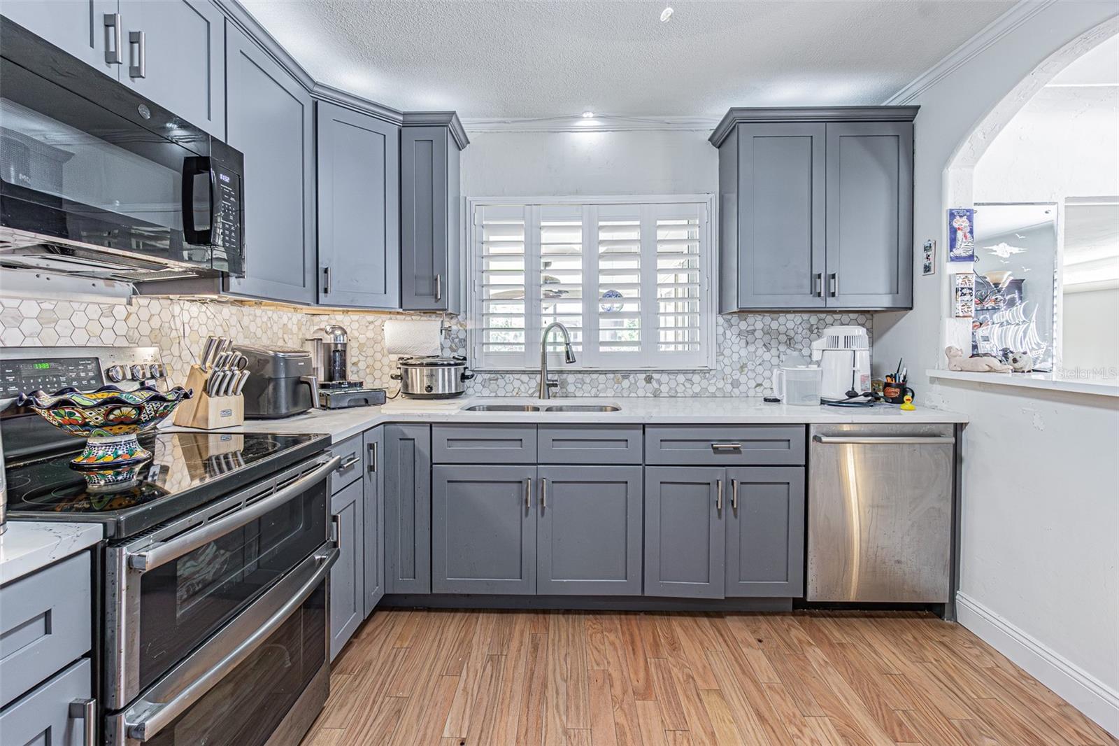 Image 9 of 57 For 243 Snell Isle Boulevard Ne