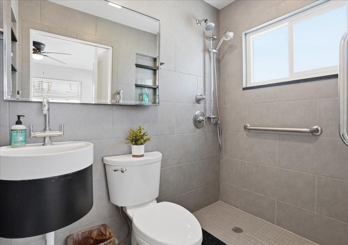 Image 18 of 29 For 3014 58th Street S