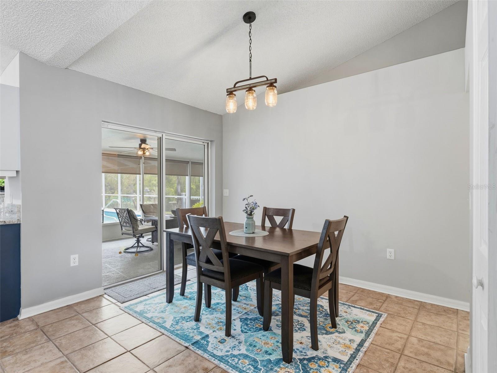 Listing photo id 12 for 13389 Brewster Road