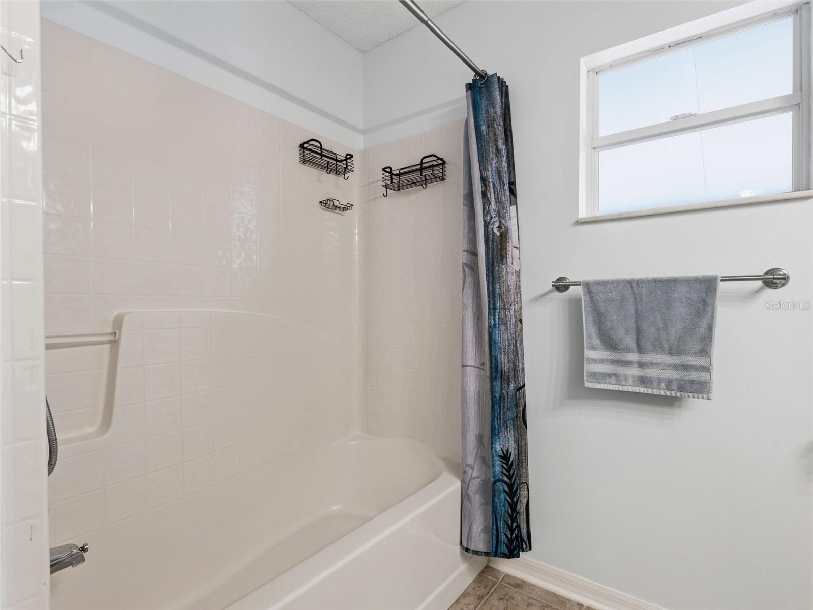 Listing photo id 23 for 13389 Brewster Road