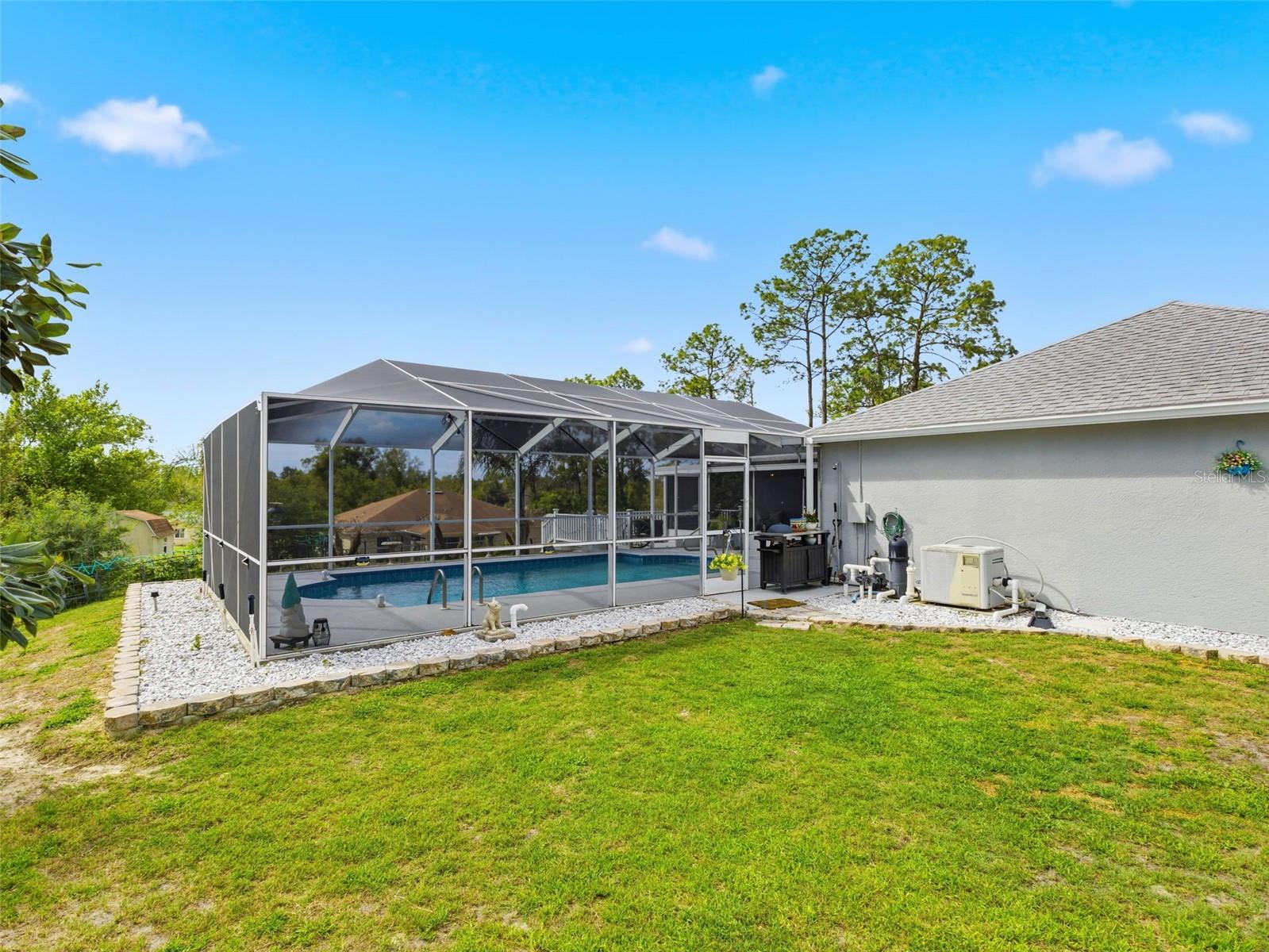 Listing photo id 34 for 13389 Brewster Road