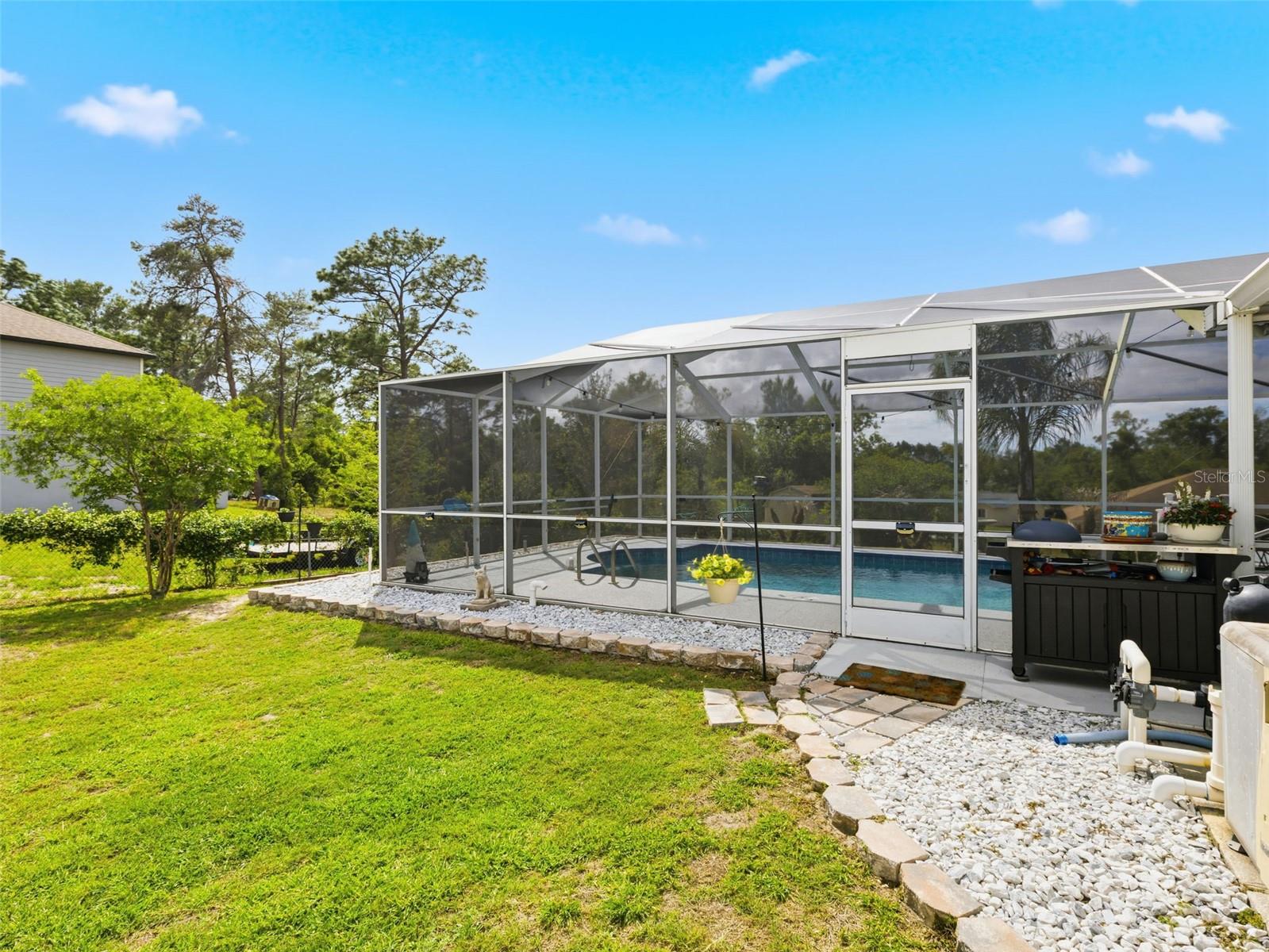 Listing photo id 35 for 13389 Brewster Road