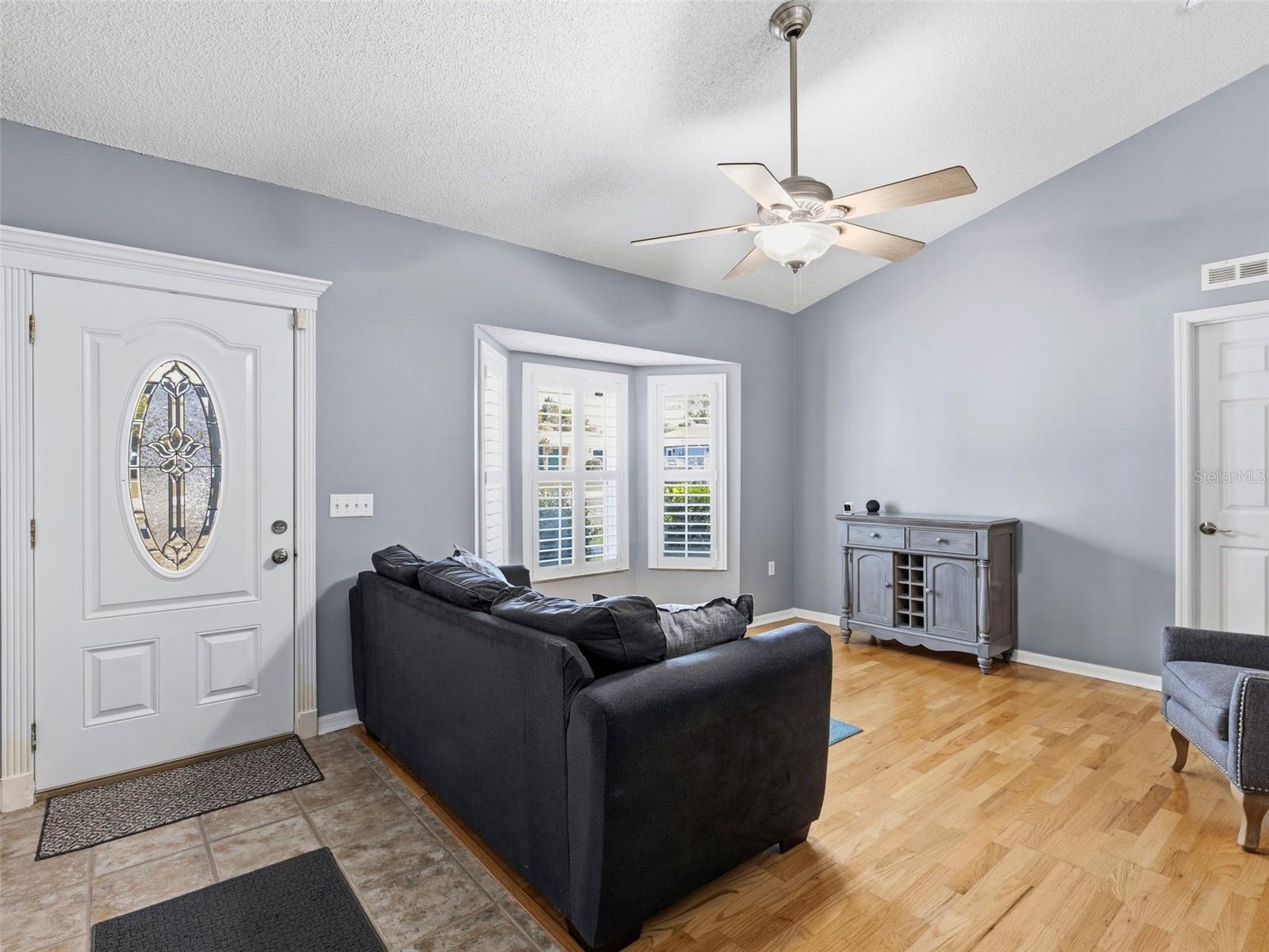 Listing photo id 4 for 13389 Brewster Road