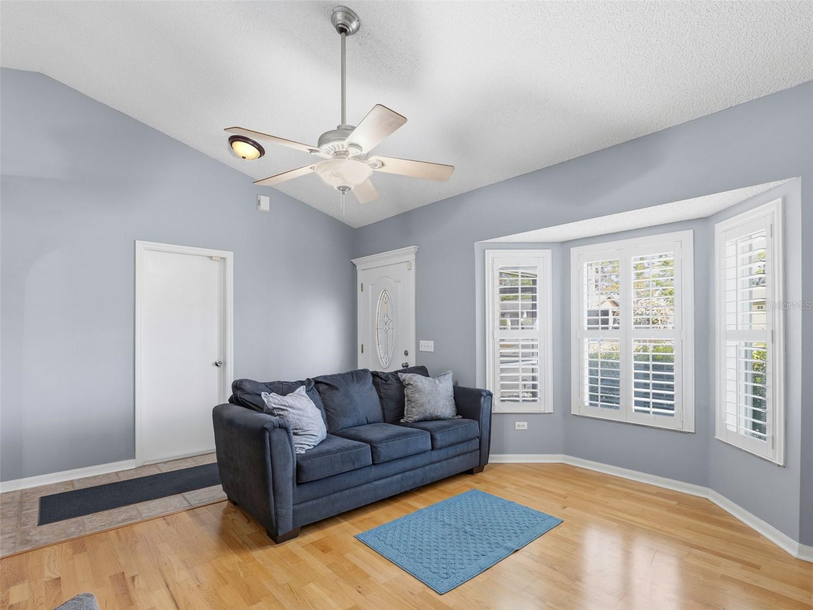 Listing photo id 5 for 13389 Brewster Road