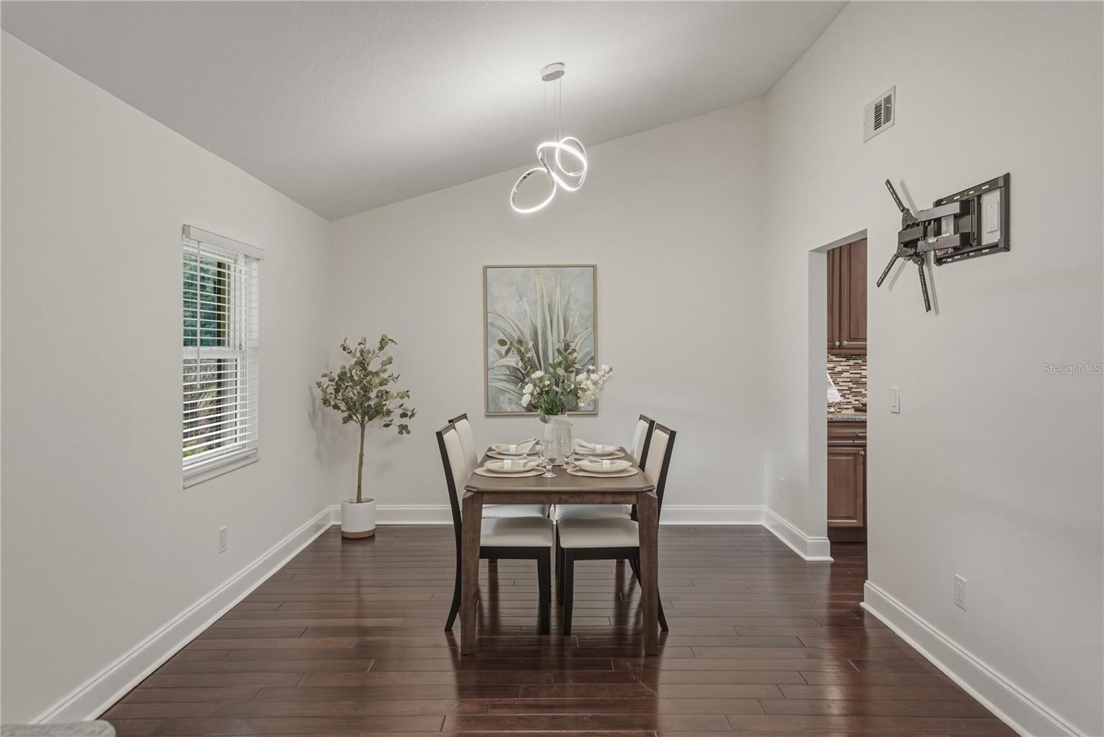 Image 16 of 87 For 7601 Thunderhead Street