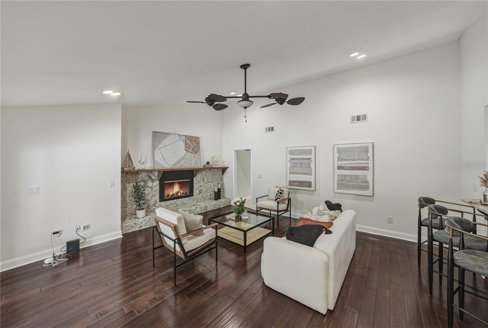 Image 27 of 87 For 7601 Thunderhead Street