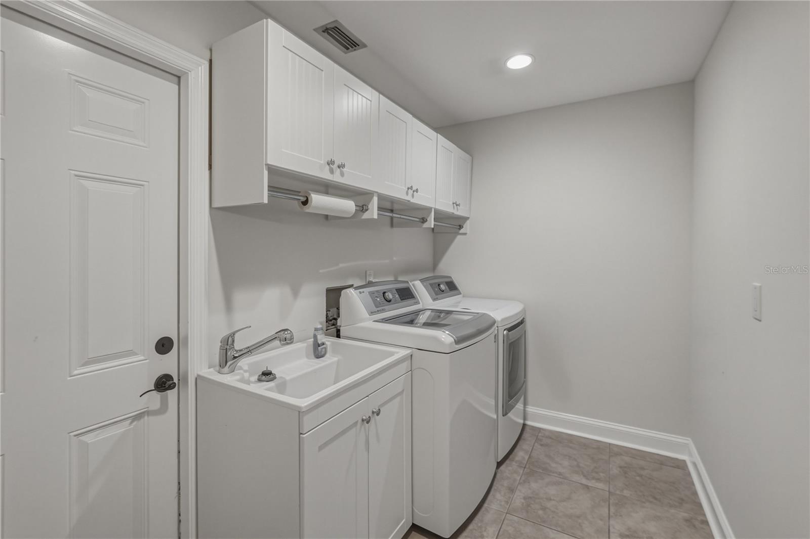 Image 46 of 87 For 7601 Thunderhead Street