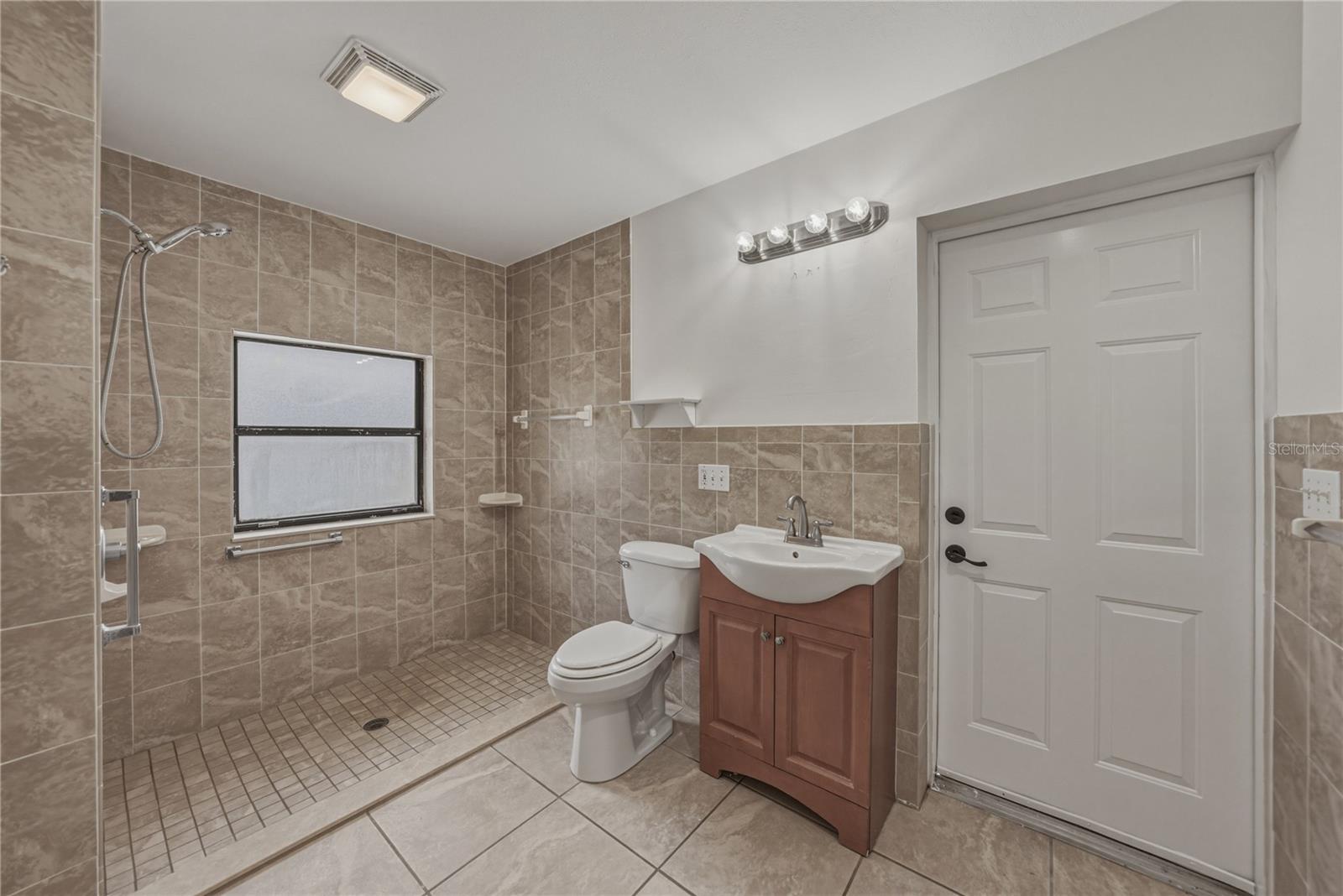 Image 56 of 87 For 7601 Thunderhead Street