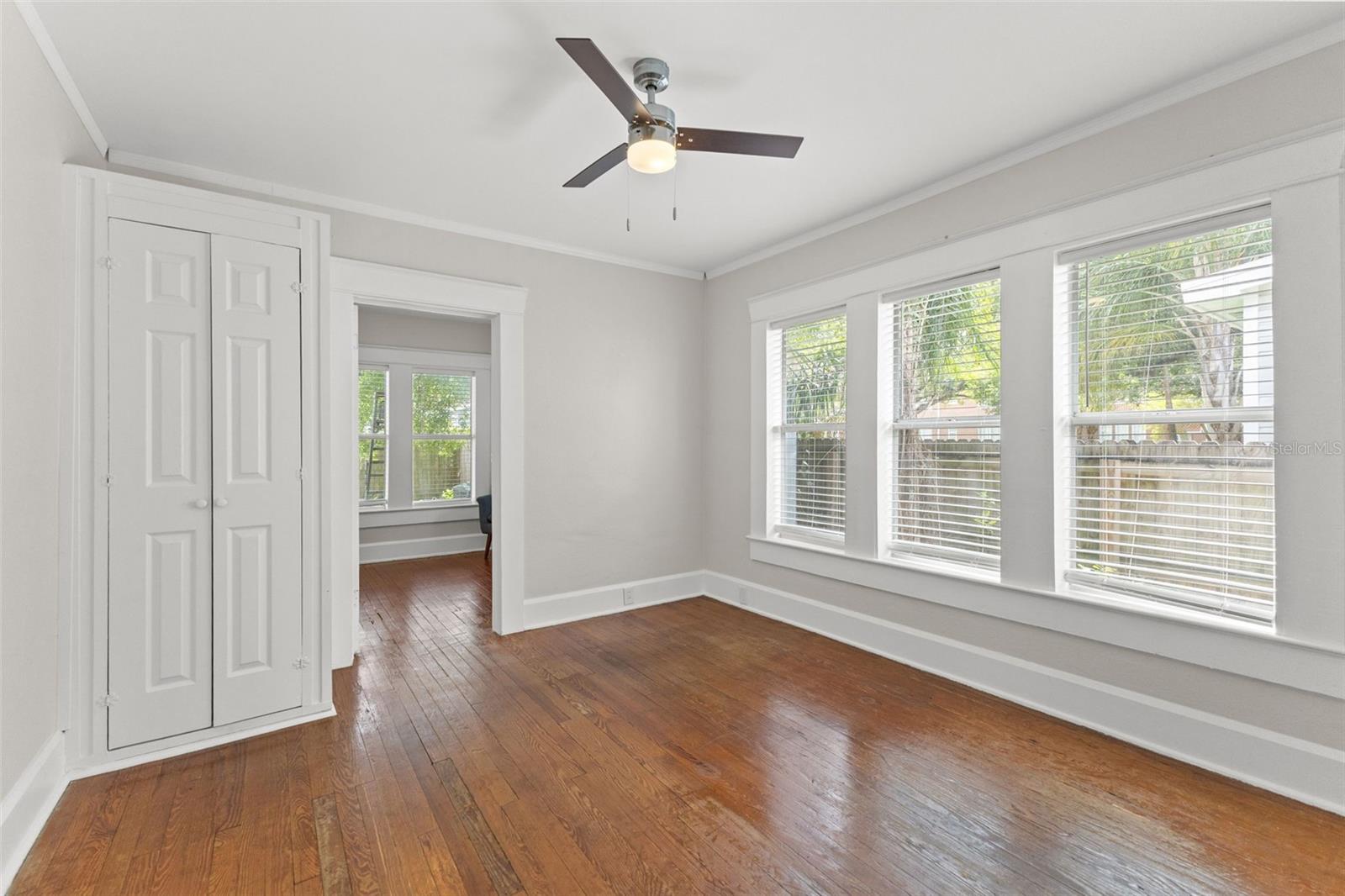 Listing photo id 19 for 318 Osborne Avenue