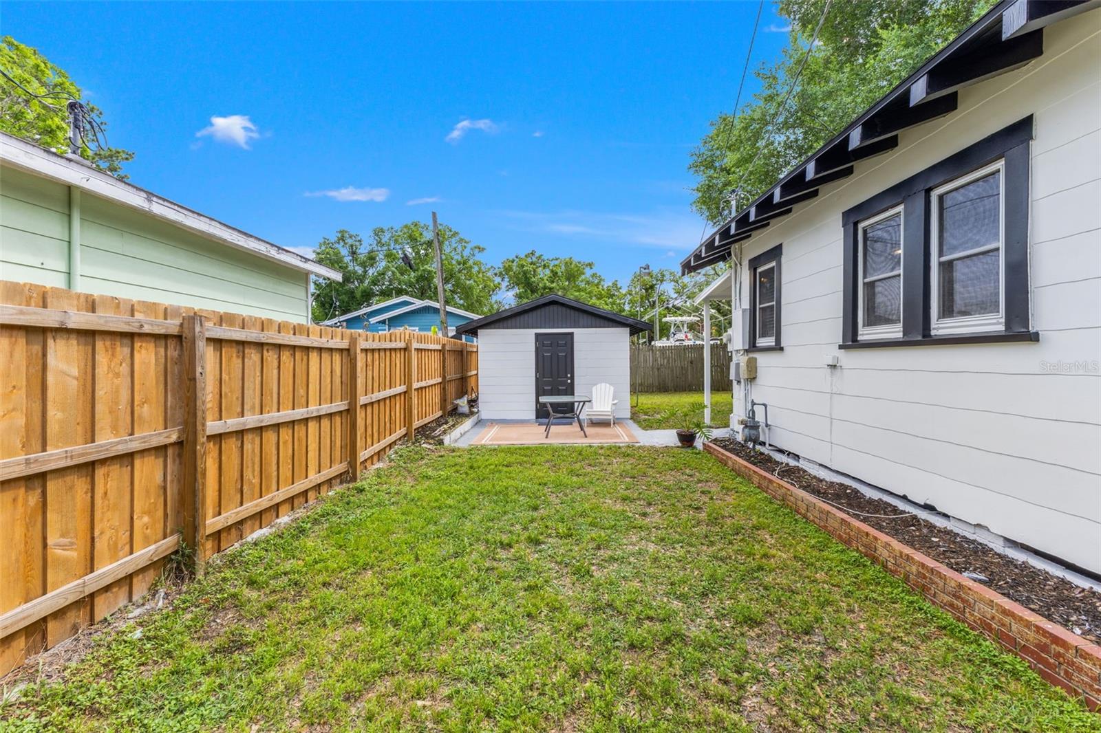 Listing photo id 25 for 318 Osborne Avenue