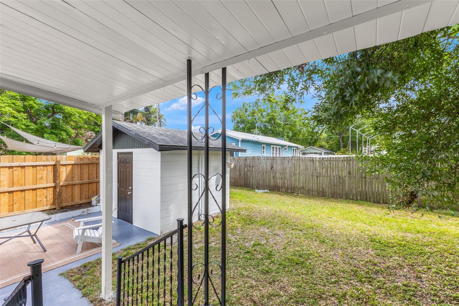 Listing photo id 29 for 318 Osborne Avenue