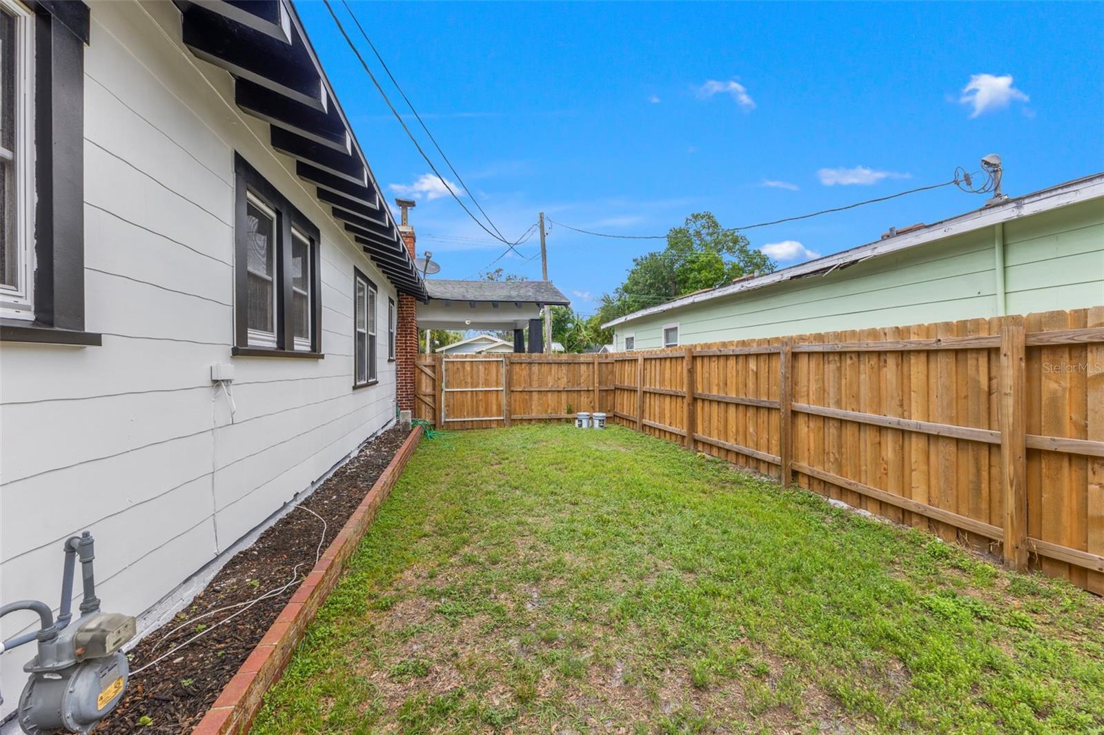 Listing photo id 30 for 318 Osborne Avenue