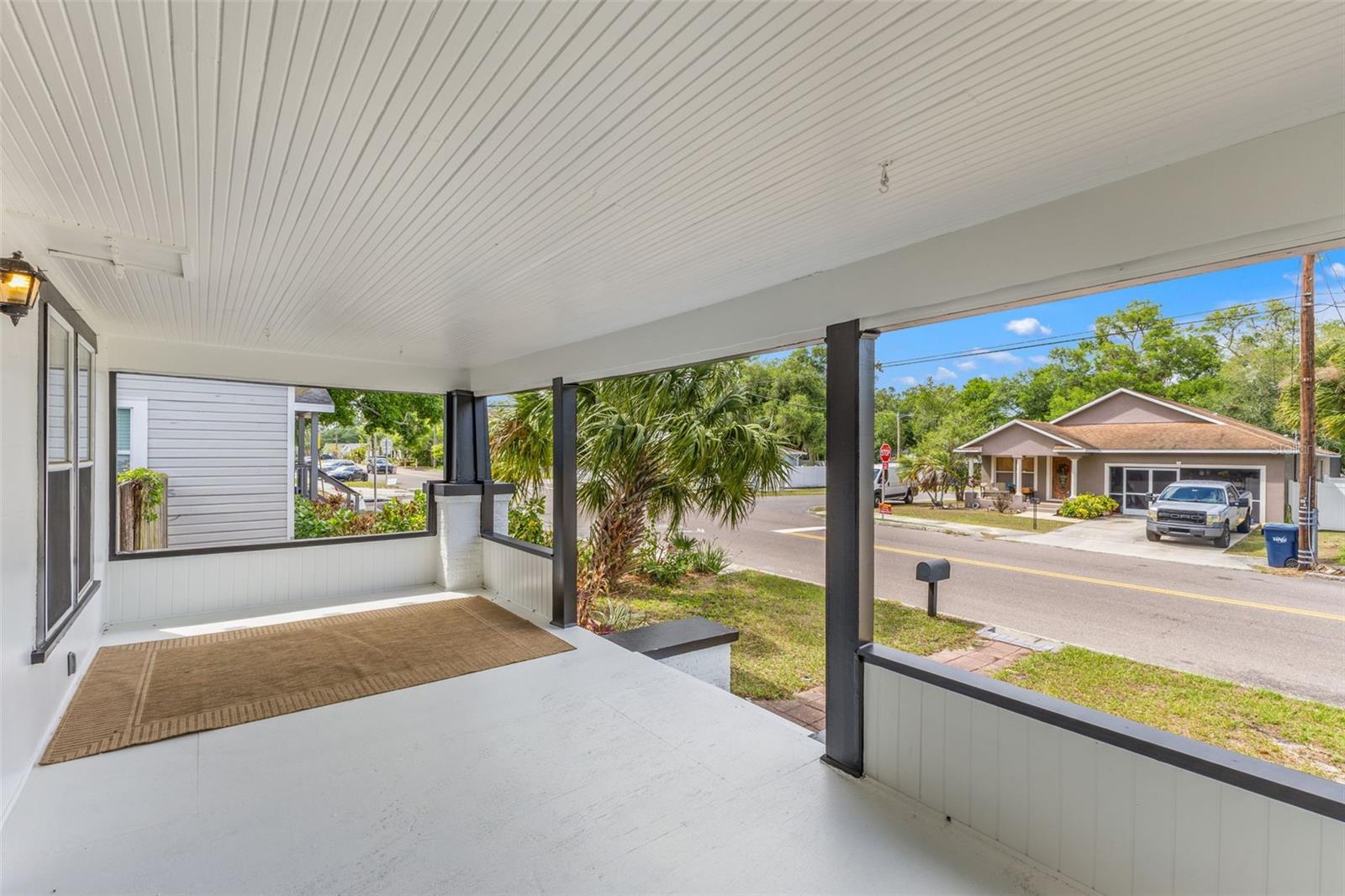 Listing photo id 35 for 318 Osborne Avenue