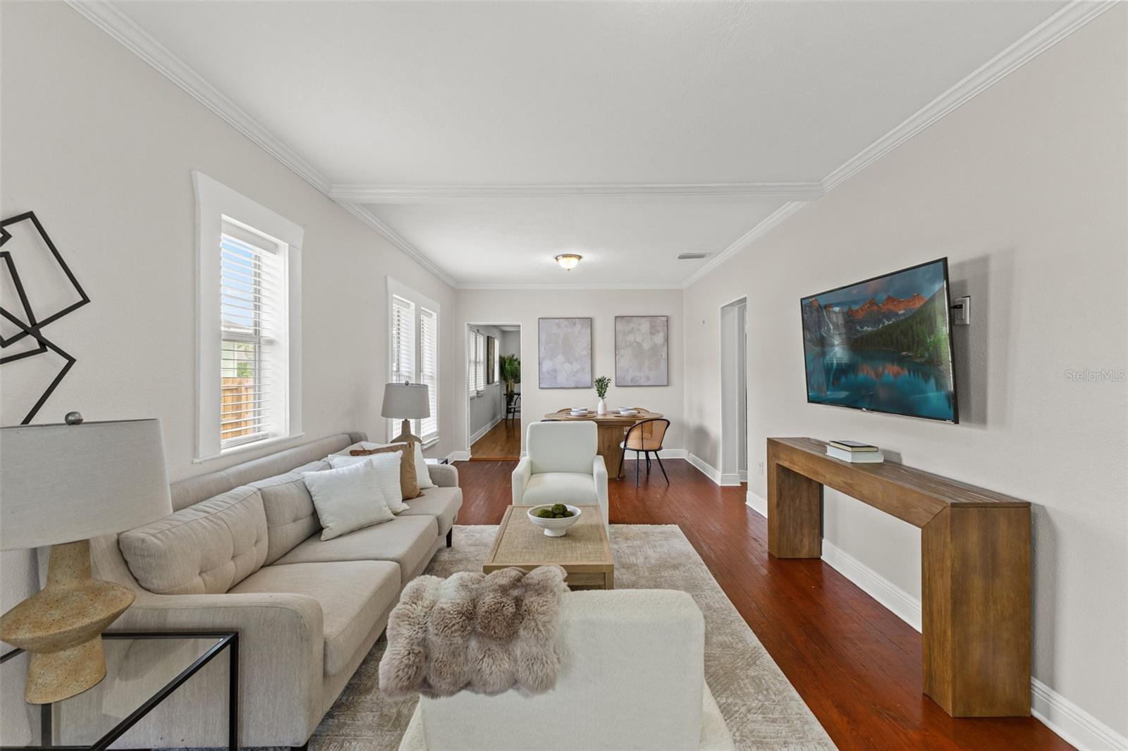 Listing photo id 2 for 318 Osborne Avenue