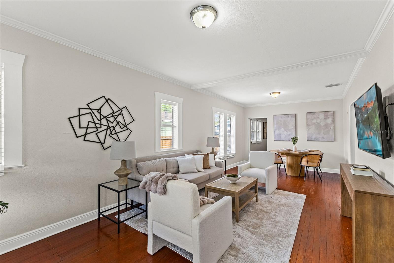 Listing photo id 6 for 318 Osborne Avenue