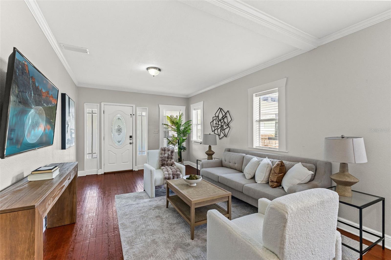 Listing photo id 7 for 318 Osborne Avenue