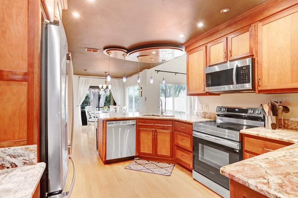 Image 12 of 36 For 6214 Farthing Street