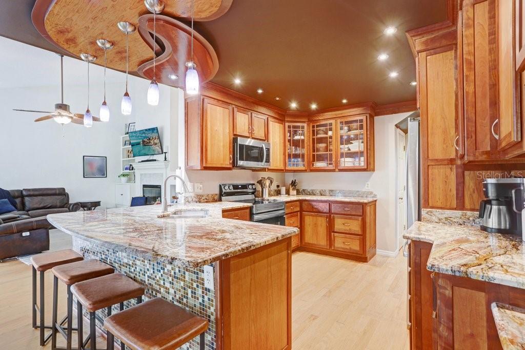 Image 13 of 36 For 6214 Farthing Street