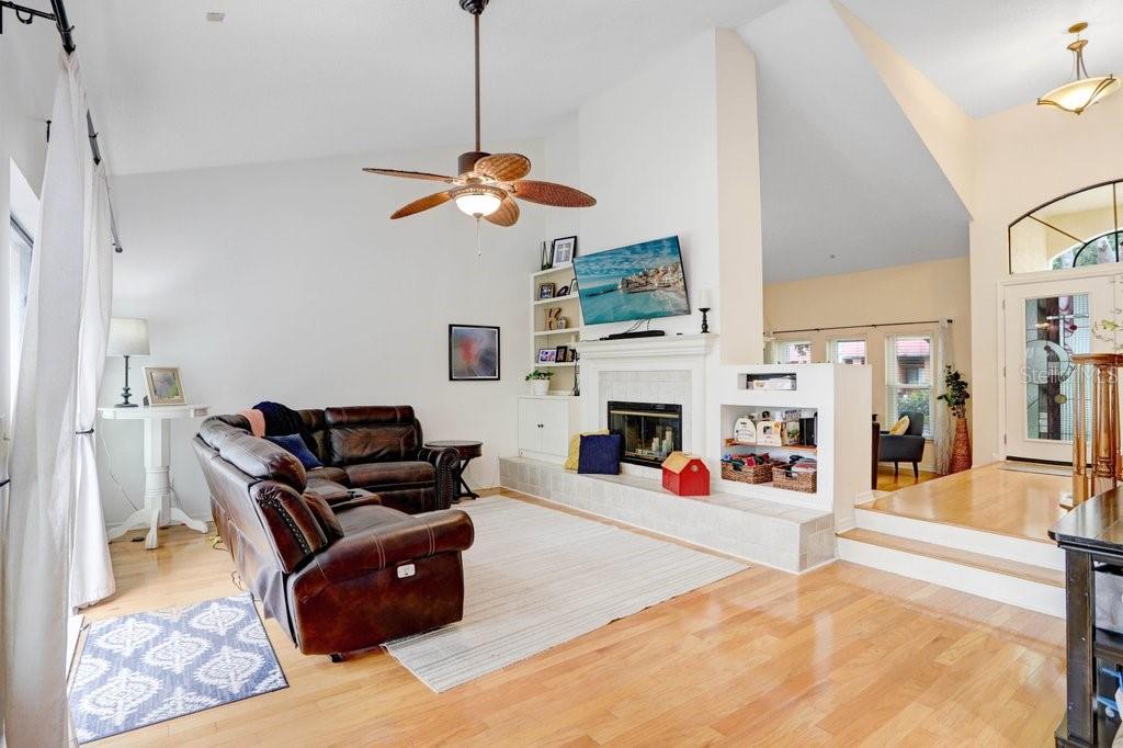 Image 19 of 36 For 6214 Farthing Street