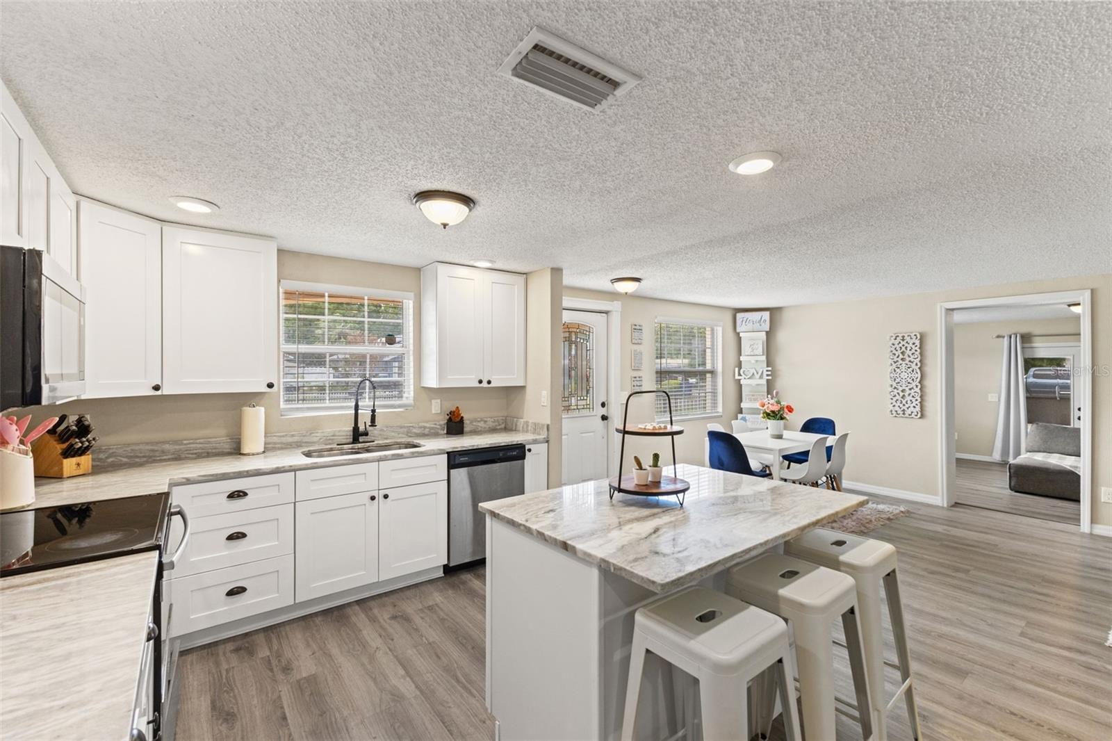 Image 11 of 44 For 7901 Packwood Avenue