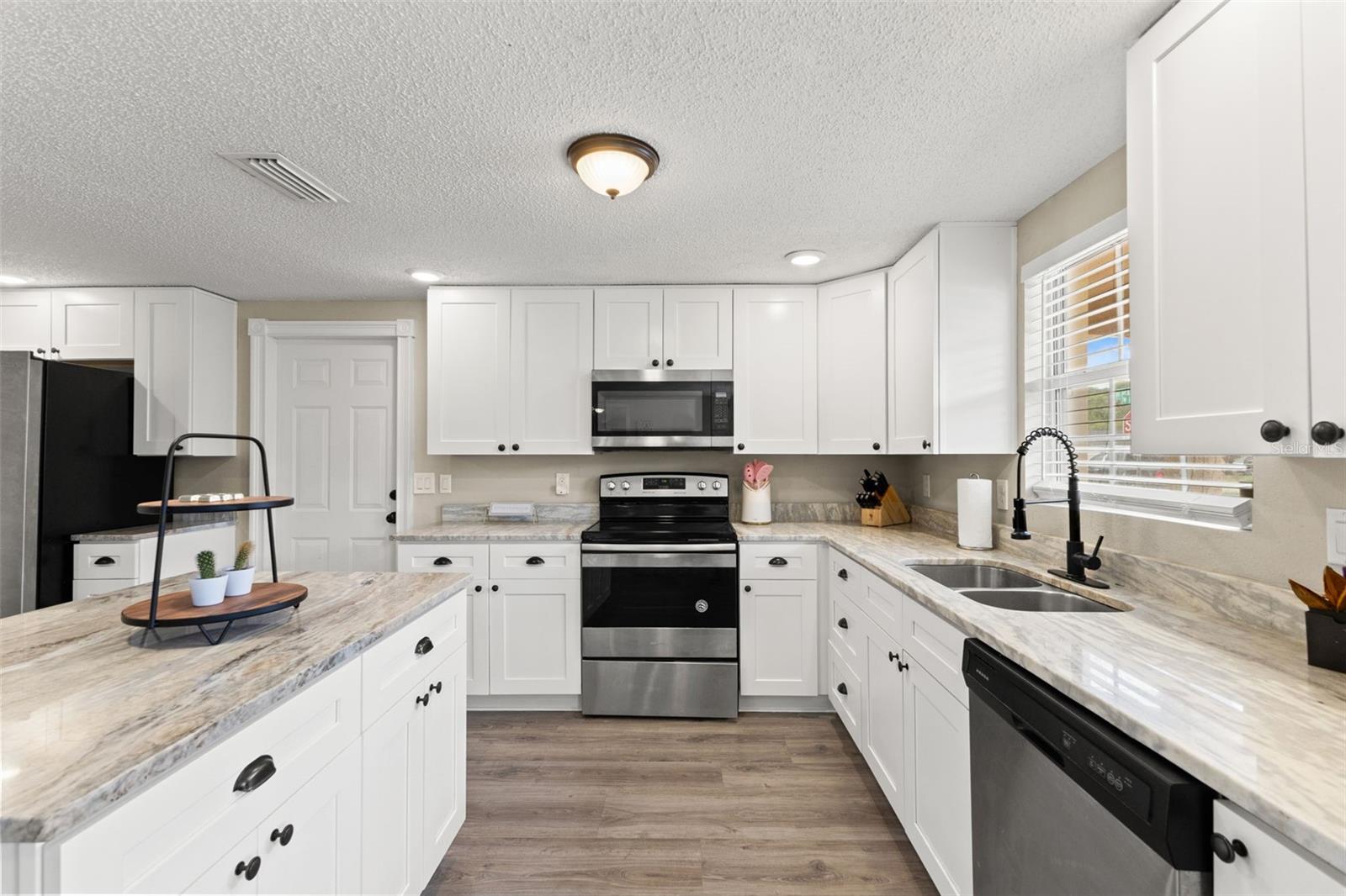 Image 13 of 44 For 7901 Packwood Avenue