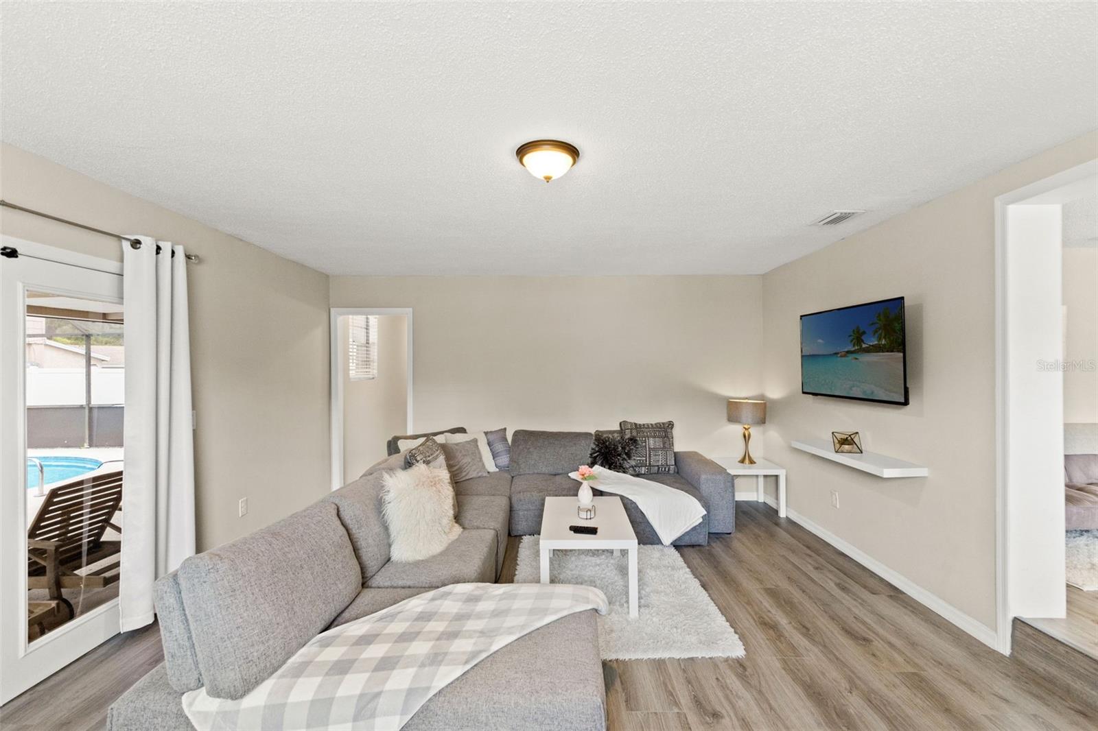 Image 15 of 44 For 7901 Packwood Avenue