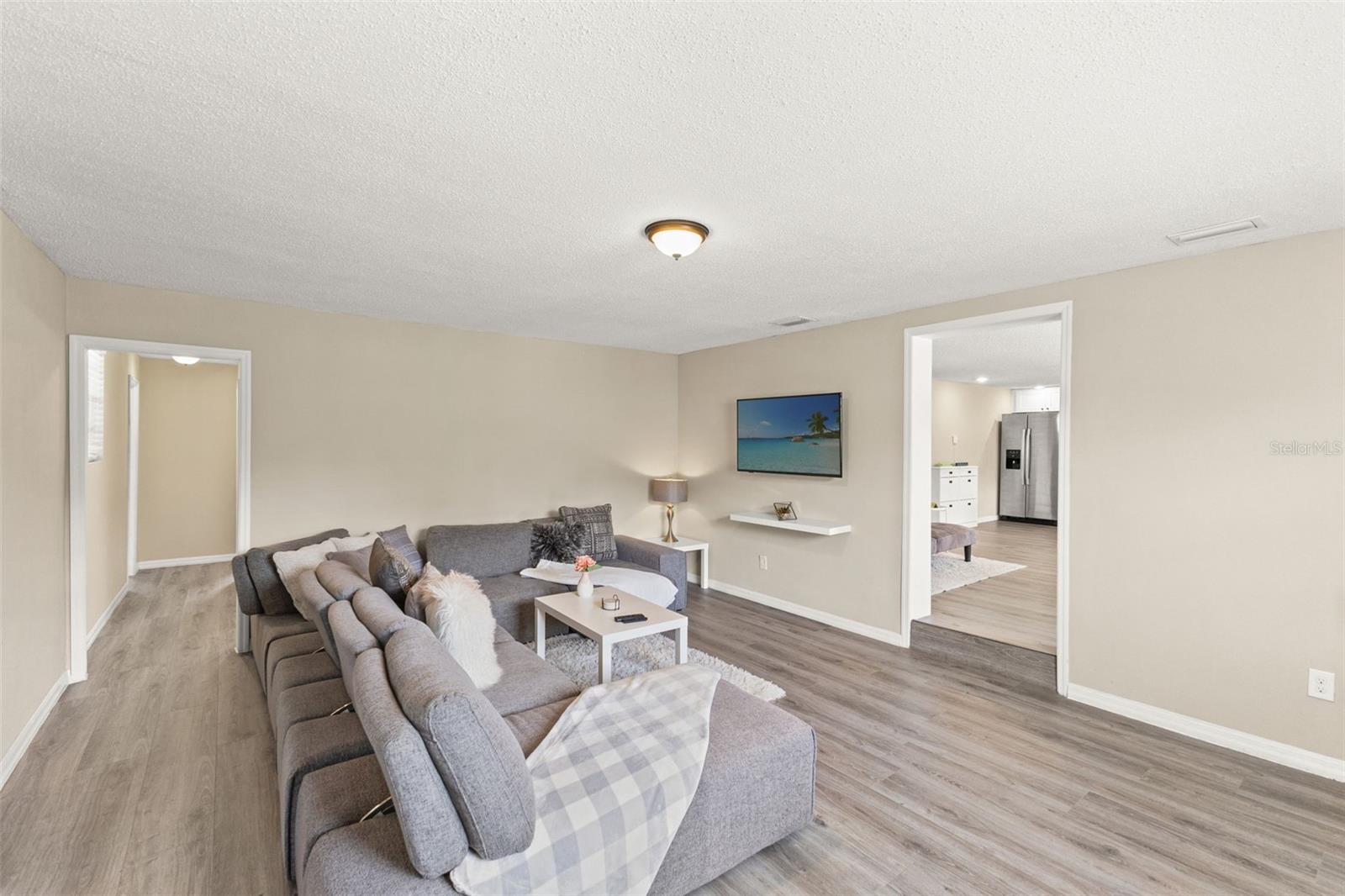 Image 2 of 44 For 7901 Packwood Avenue