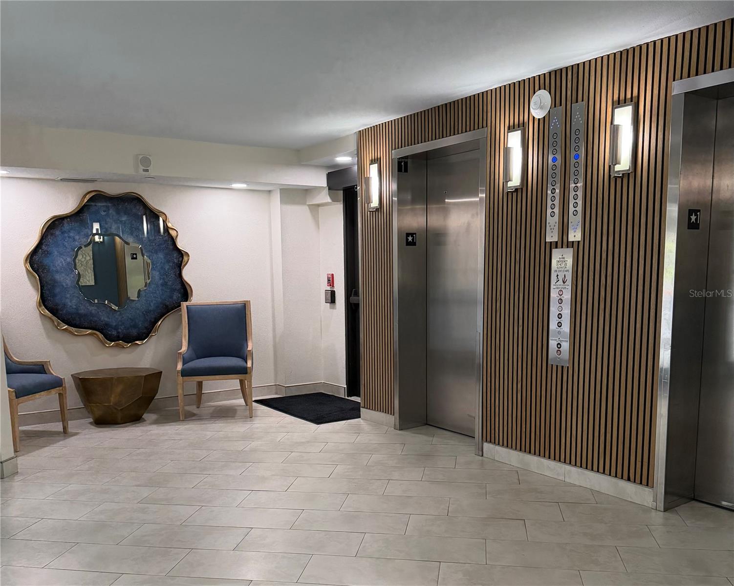 Image 6 of 39 For 690 Island Way 607