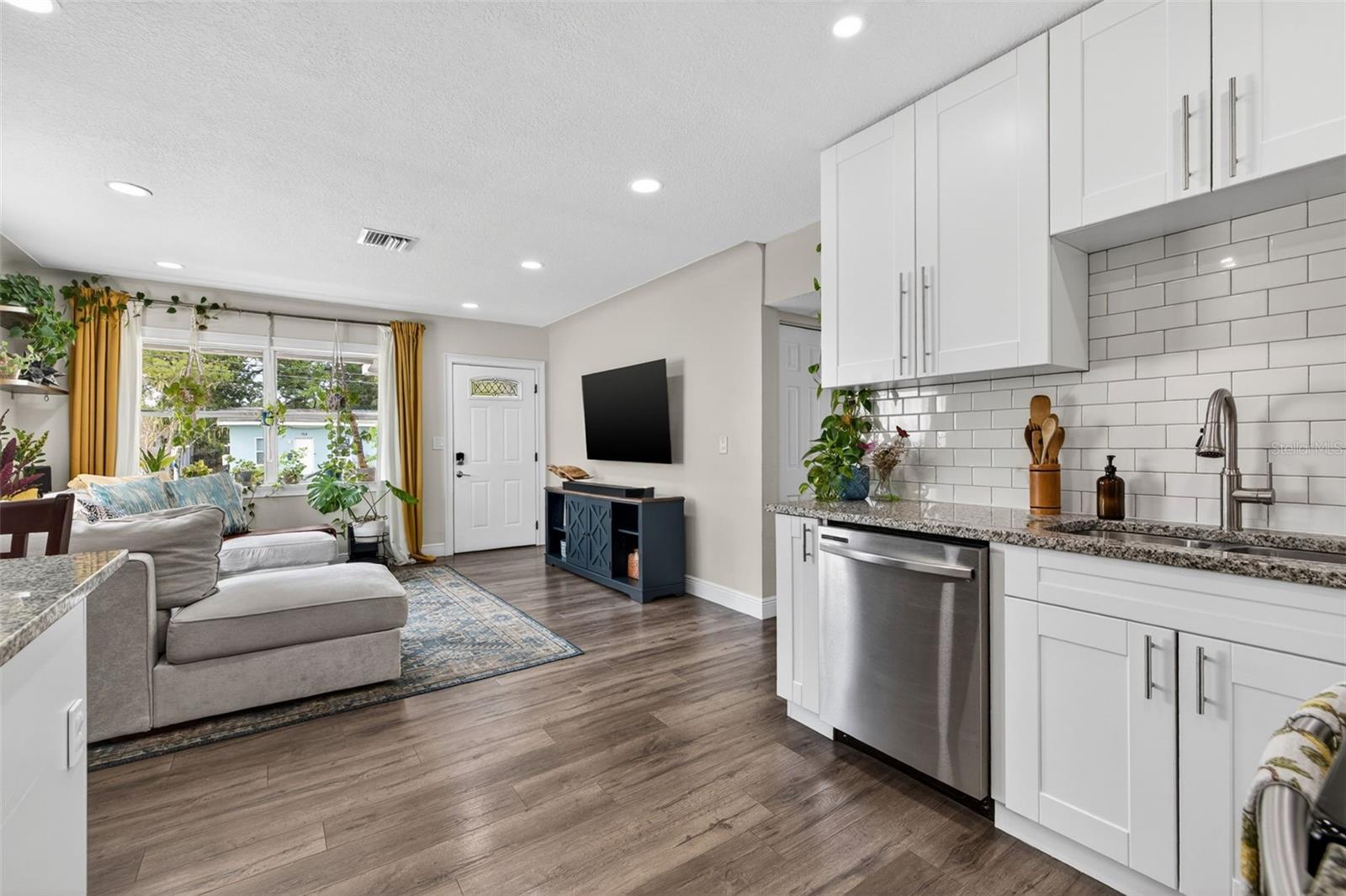 Image 9 of 28 For 768 53rd Terrace N