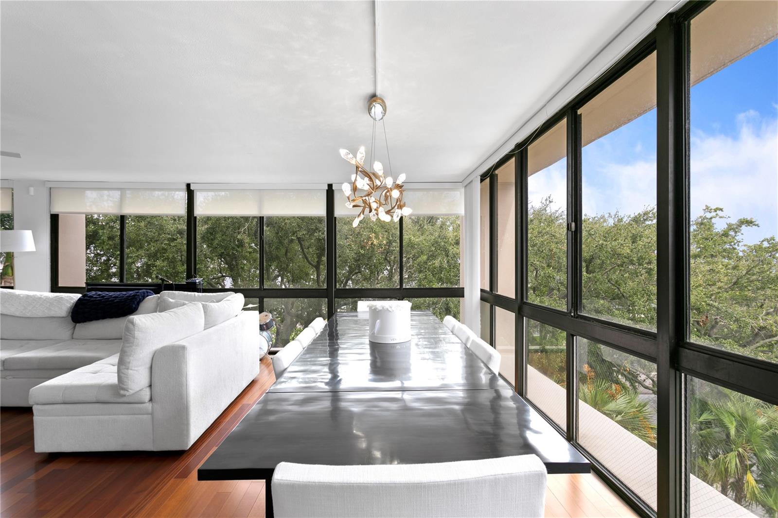 Image 19 of 47 For 3301 Bayshore Boulevard 408b