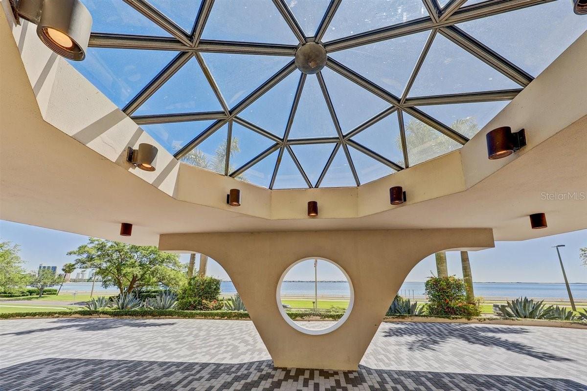 Image 35 of 47 For 3301 Bayshore Boulevard 408b