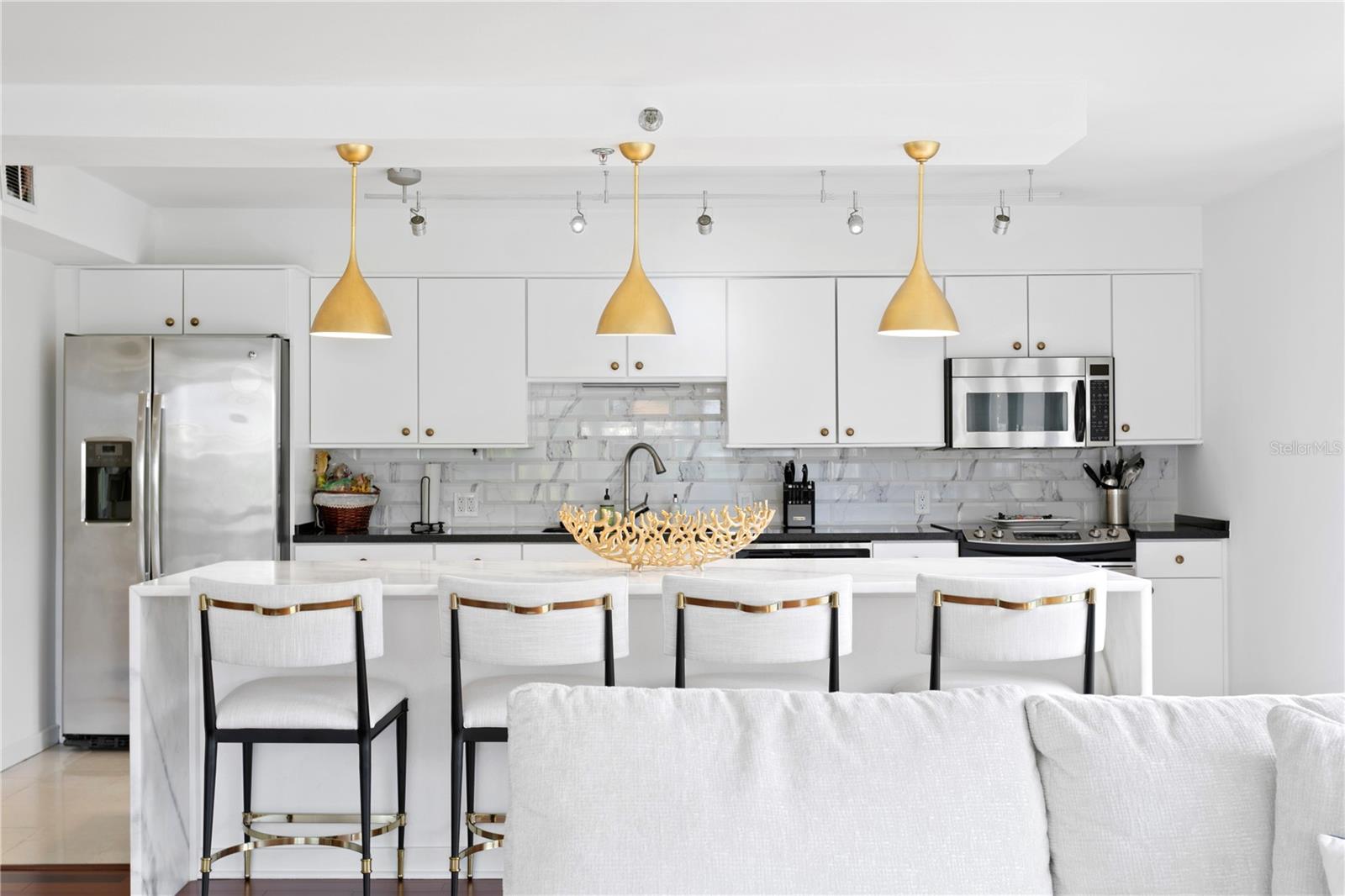 Image 8 of 47 For 3301 Bayshore Boulevard 408b